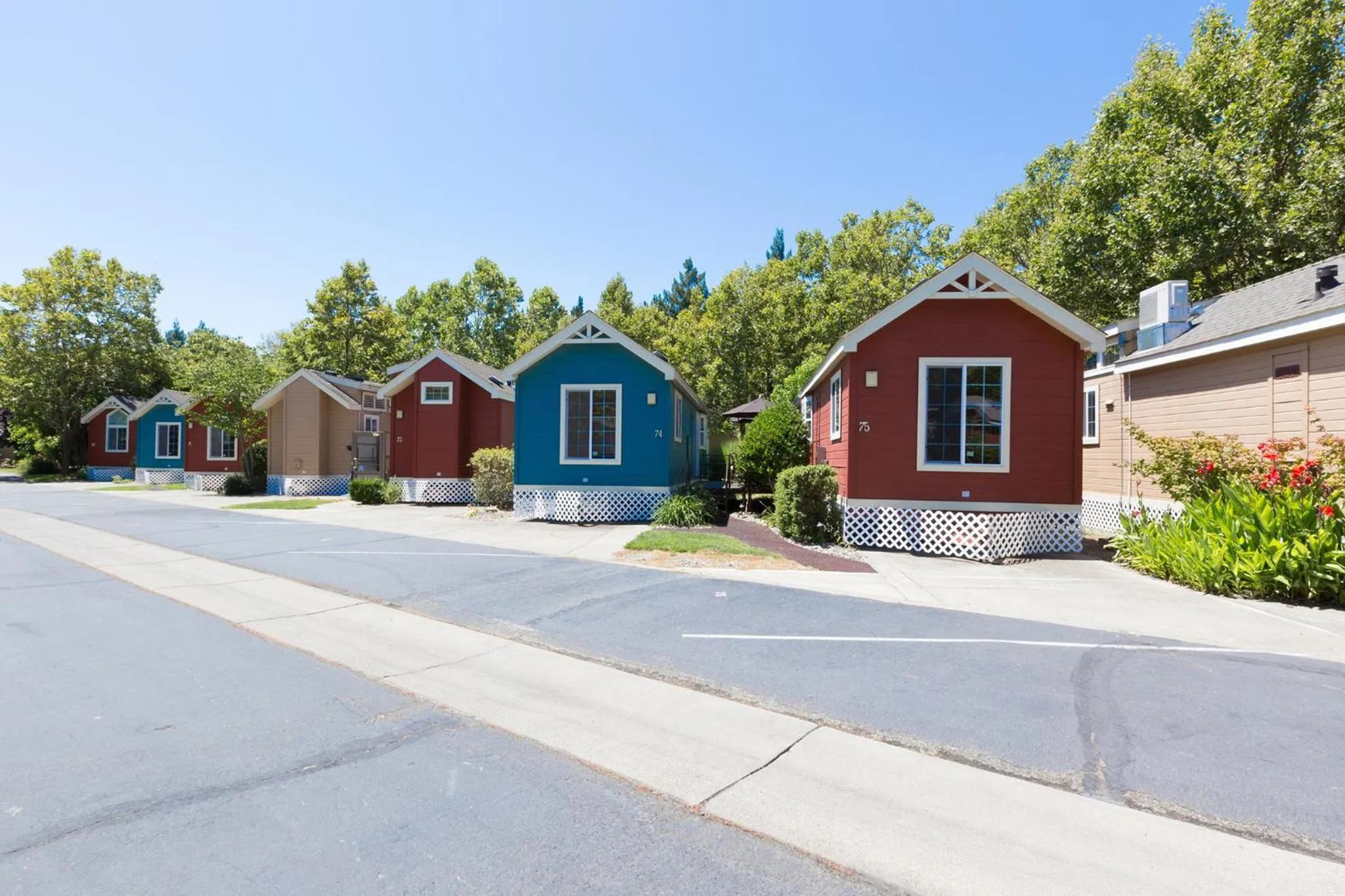 Property building in RiverPointe Napa Valley Resort