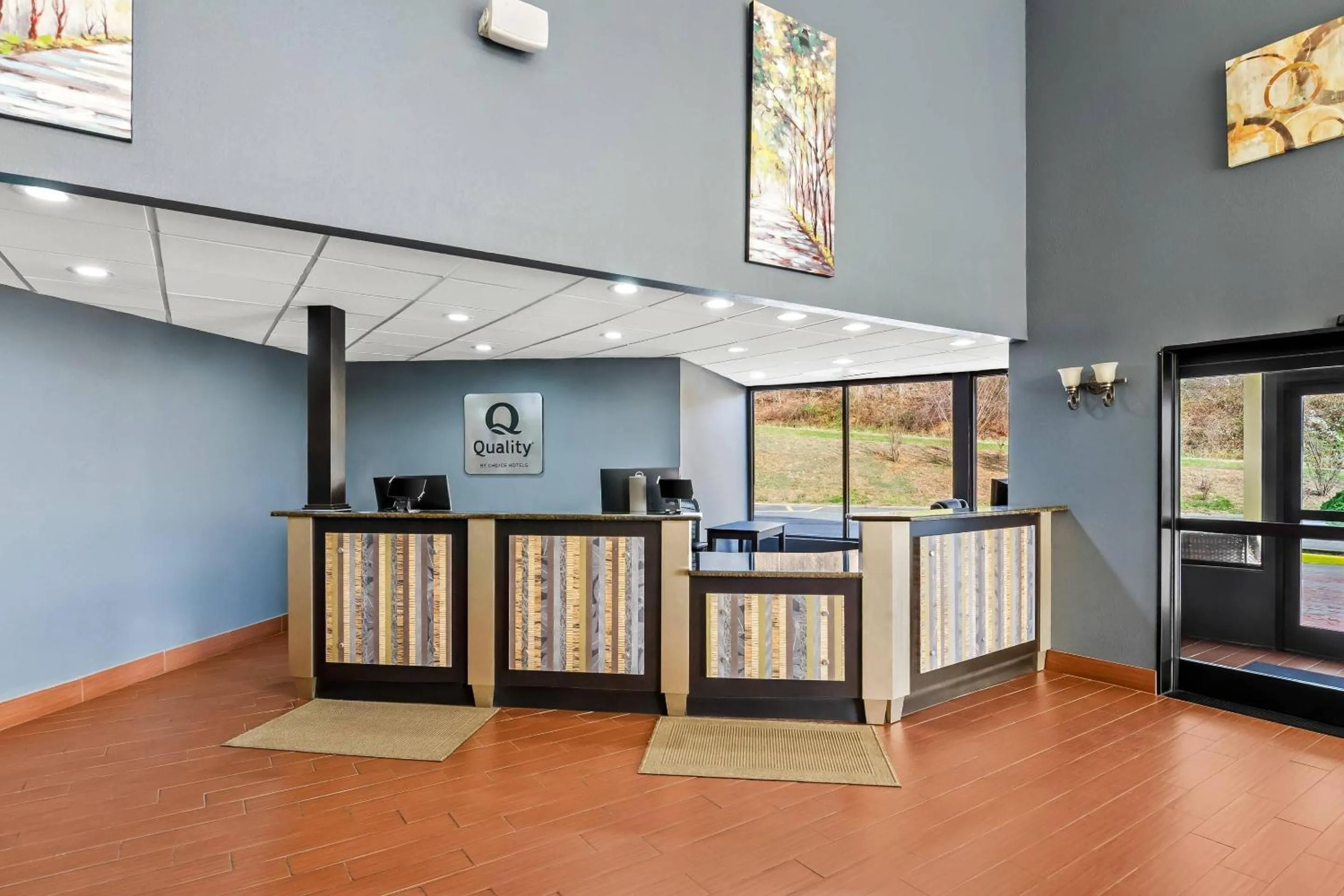 Lobby or reception in Quality Inn Hillsville