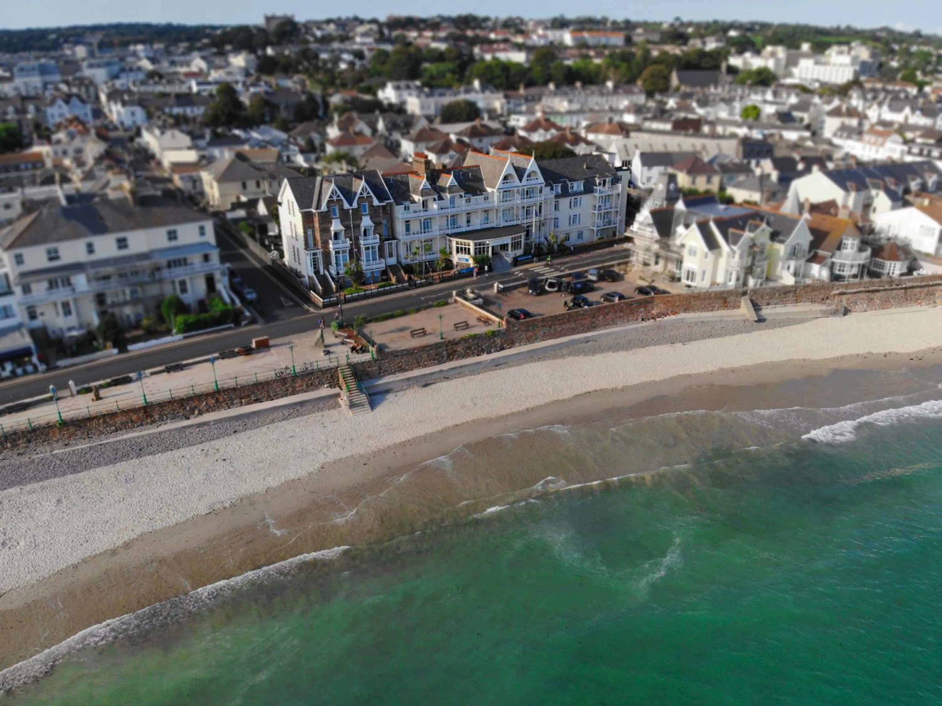 Property building in Ommaroo Hotel