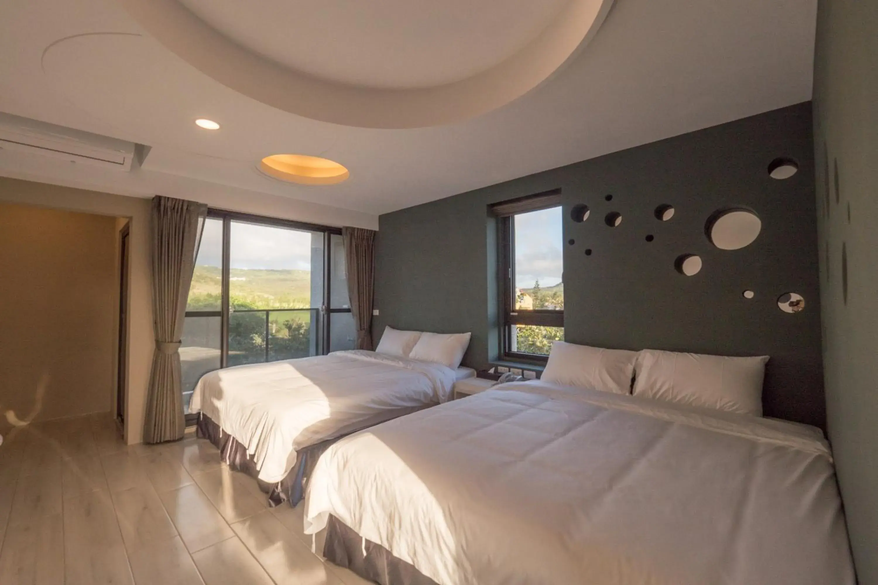 Quadruple Room with Mountain View in Okra Villa Quadruple Room with Mountain View in Okra Villa