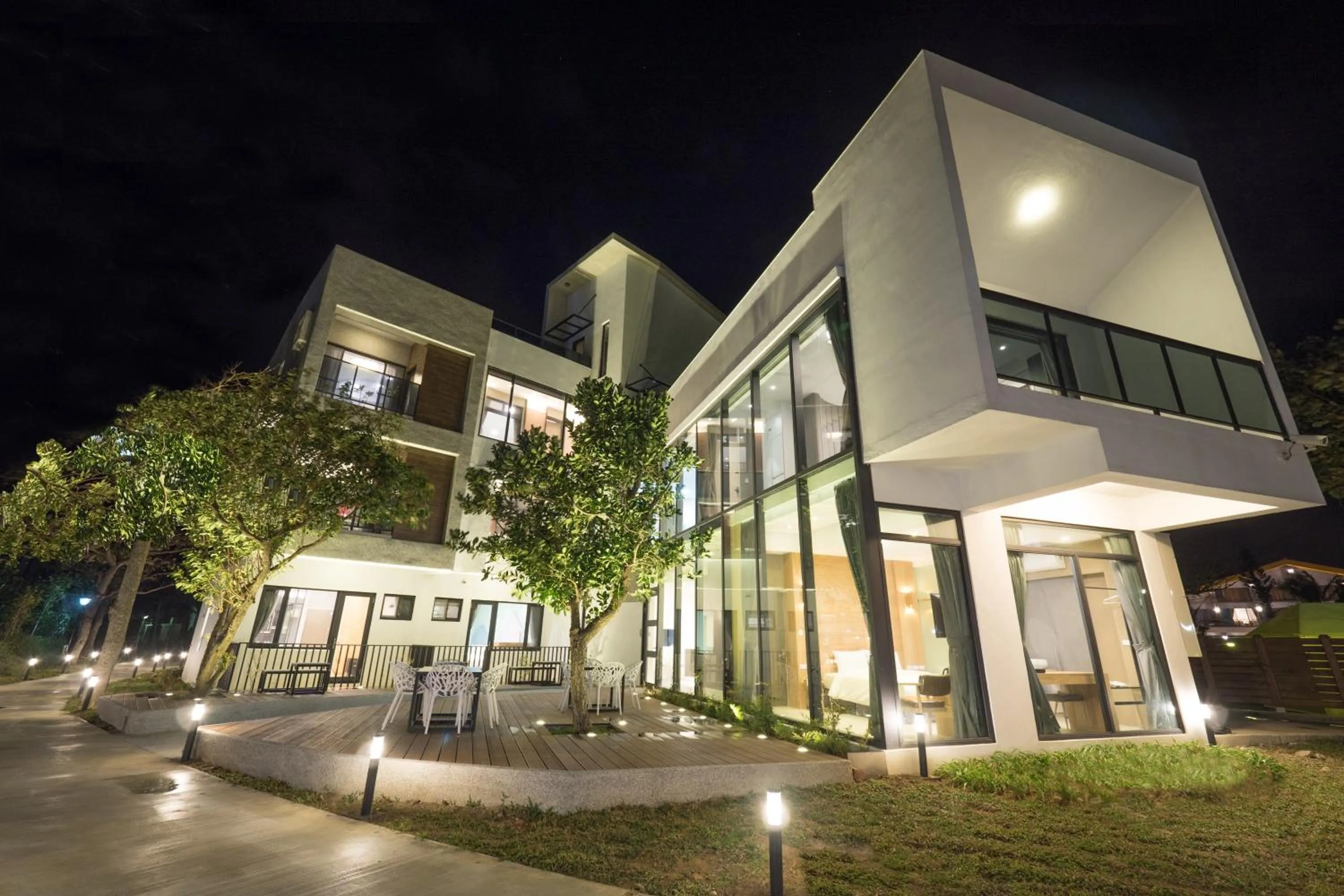 Property building in Okra Villa