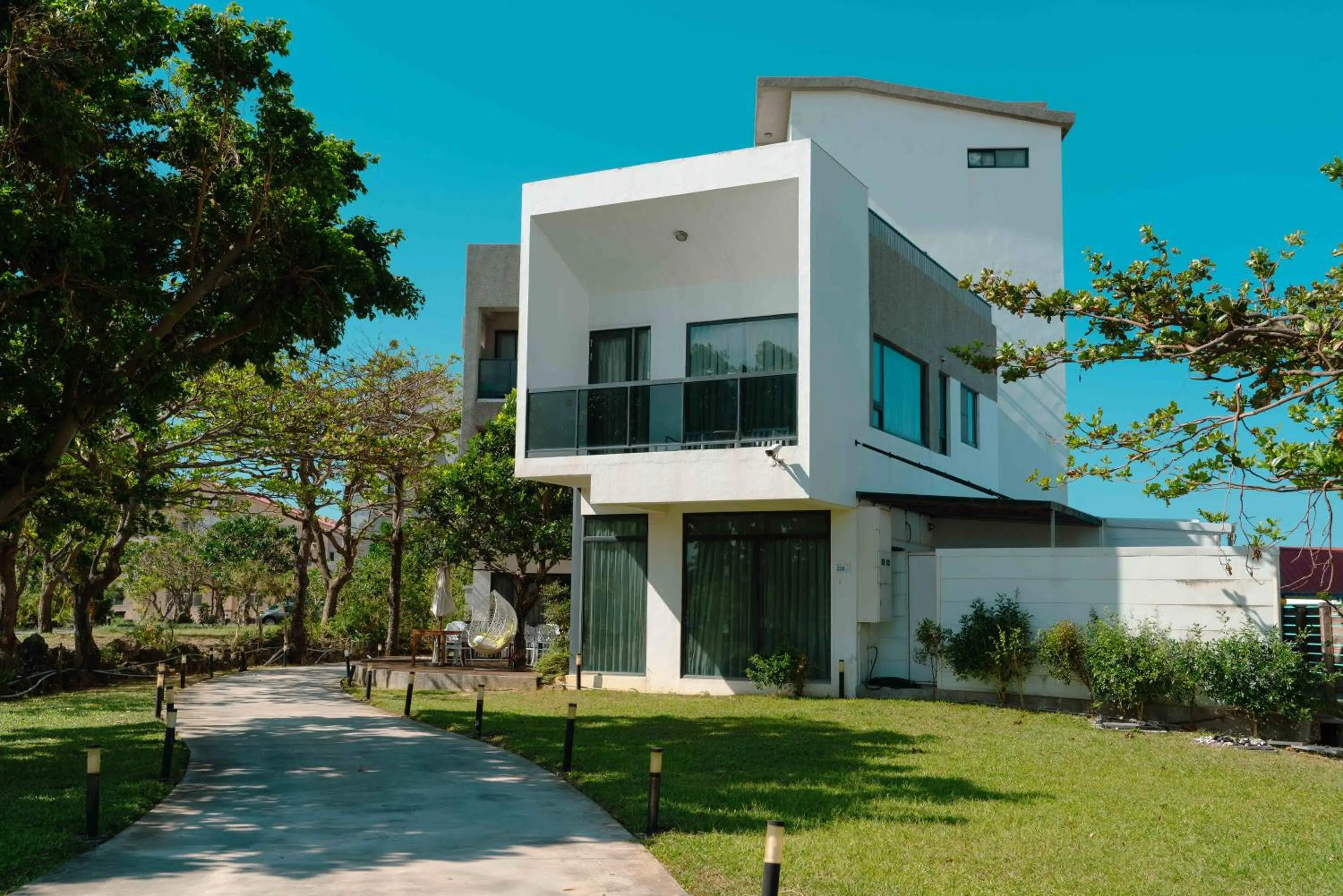 Property building in Okra Villa