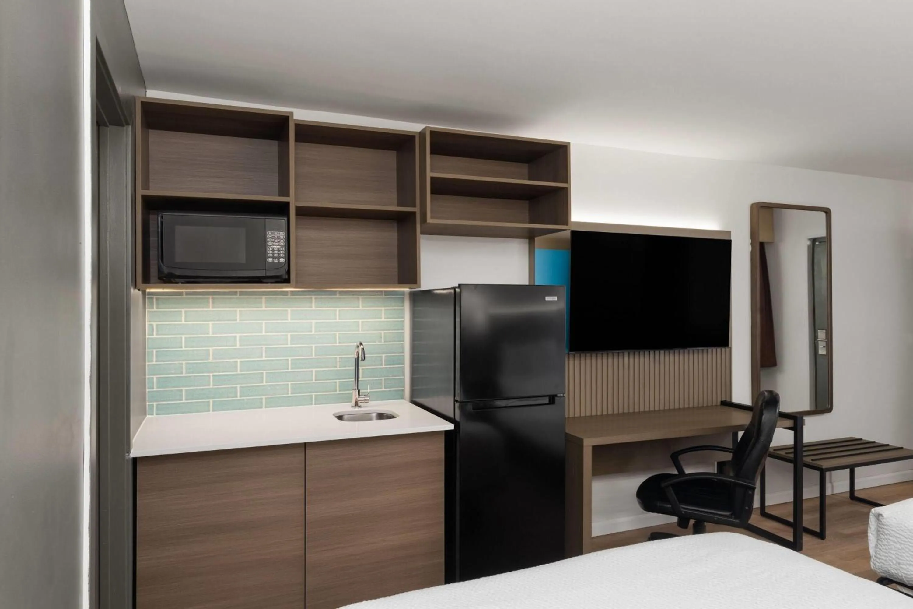 Photo of the whole room in Baymont by Wyndham Rock Springs