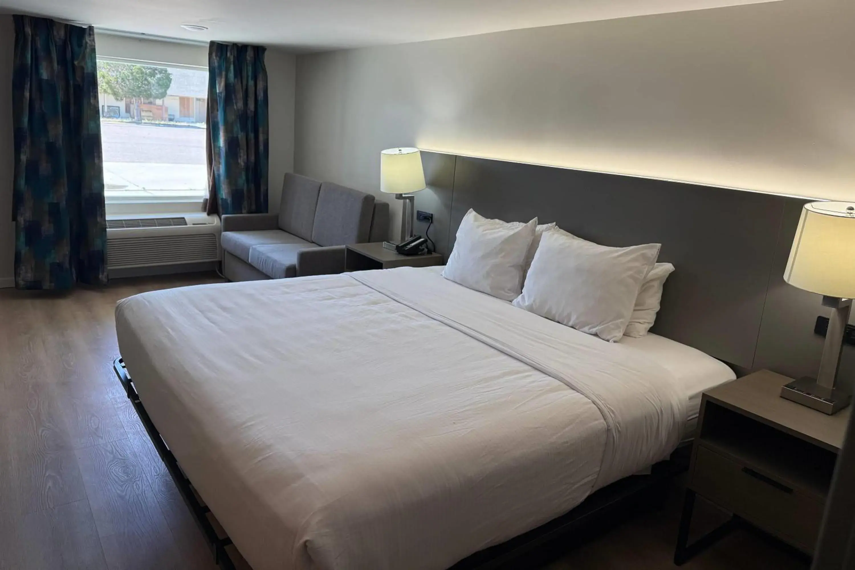 Photo of the whole room, Bed in Baymont by Wyndham Rock Springs Photo of the whole room, Bed in Baymont by Wyndham Rock Springs