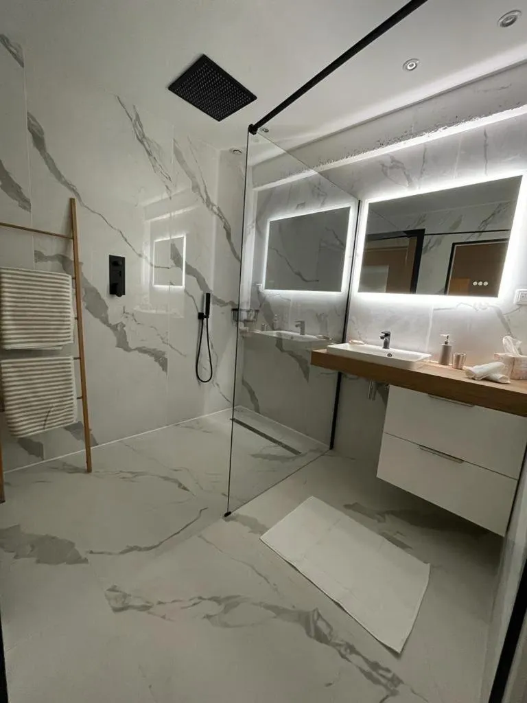 Shower in Villa Prana