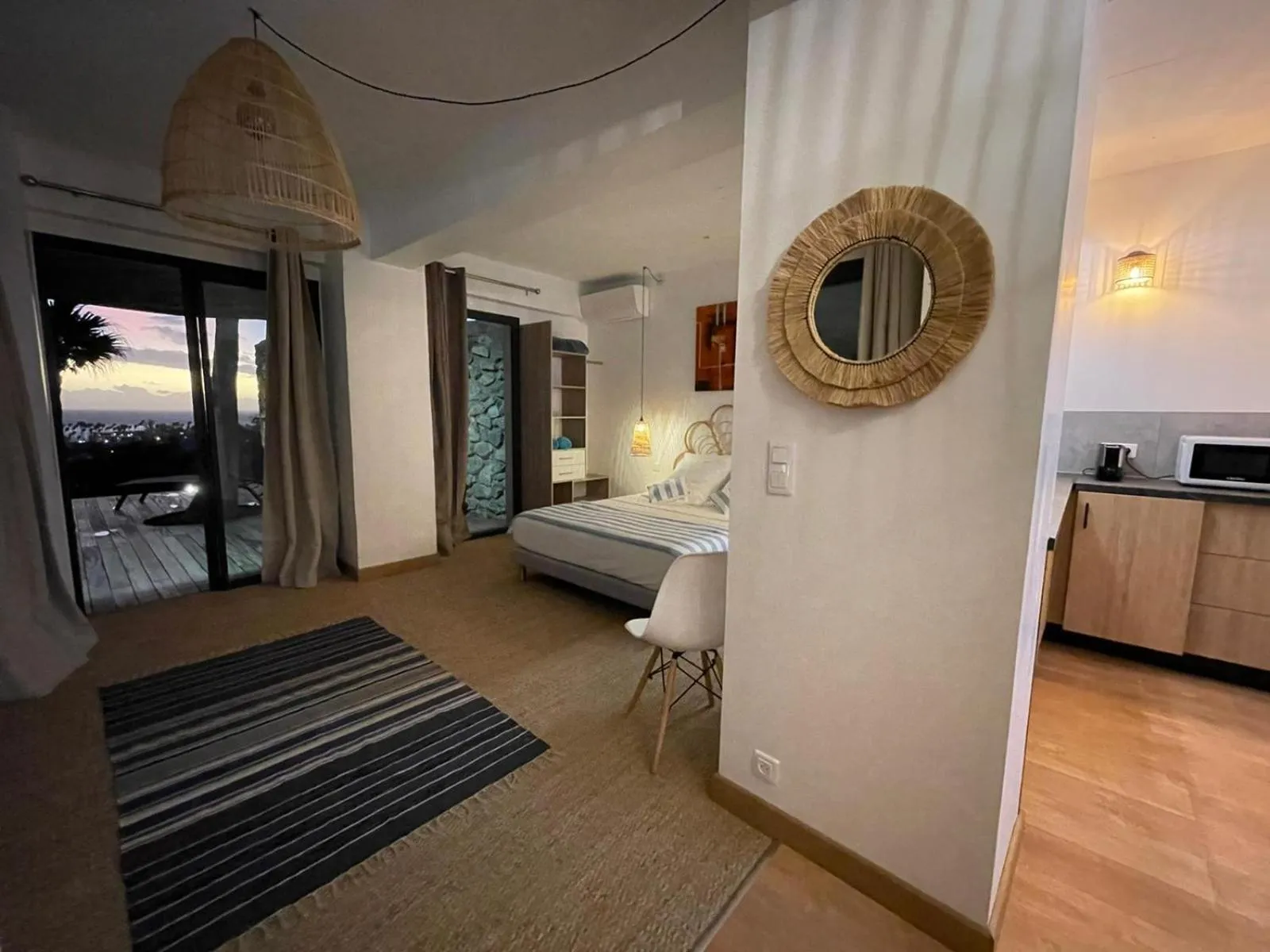 Photo of the whole room, Bed in Villa Prana