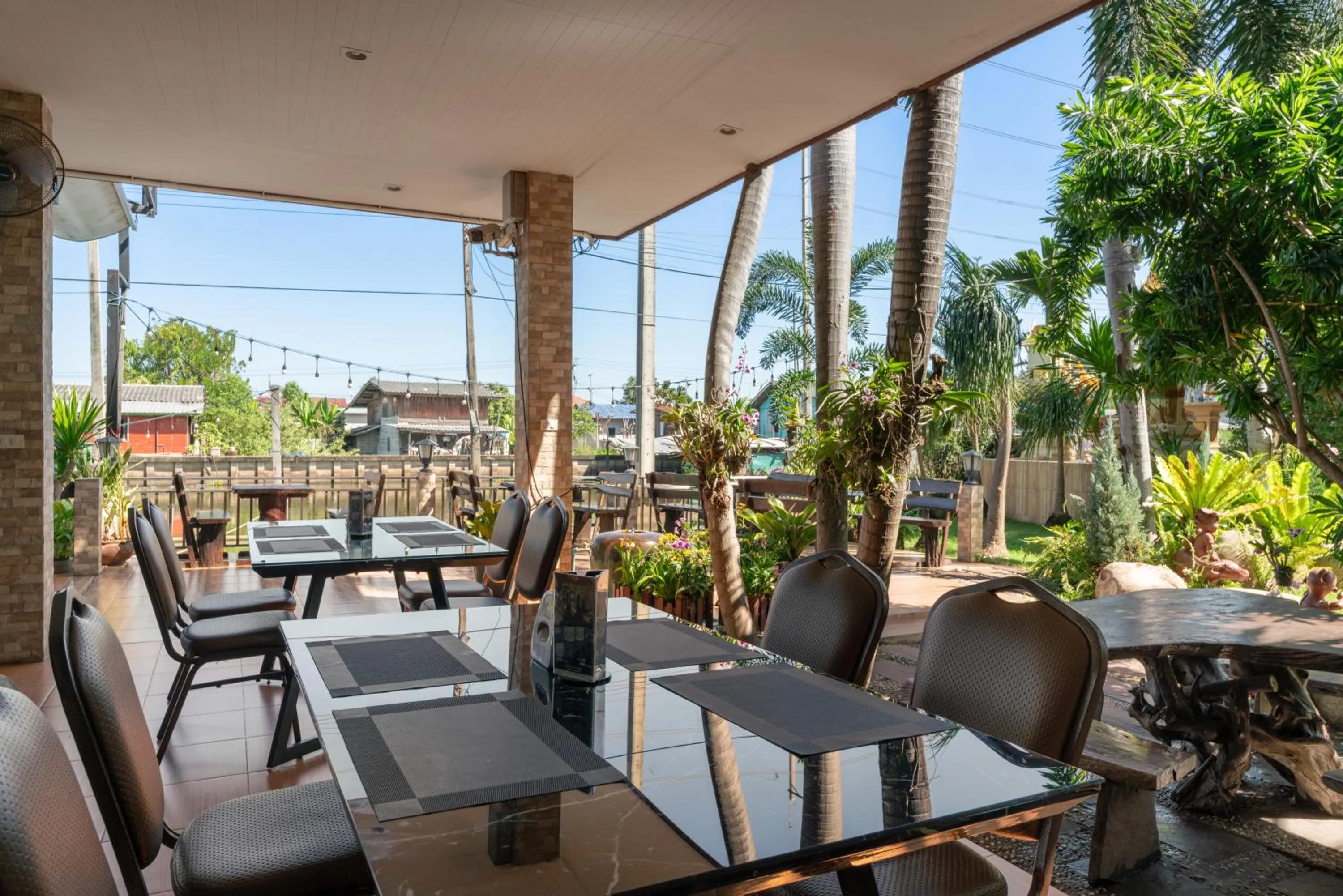 Breakfast in Golden Foyer Suvarnabhumi Airport Hotel