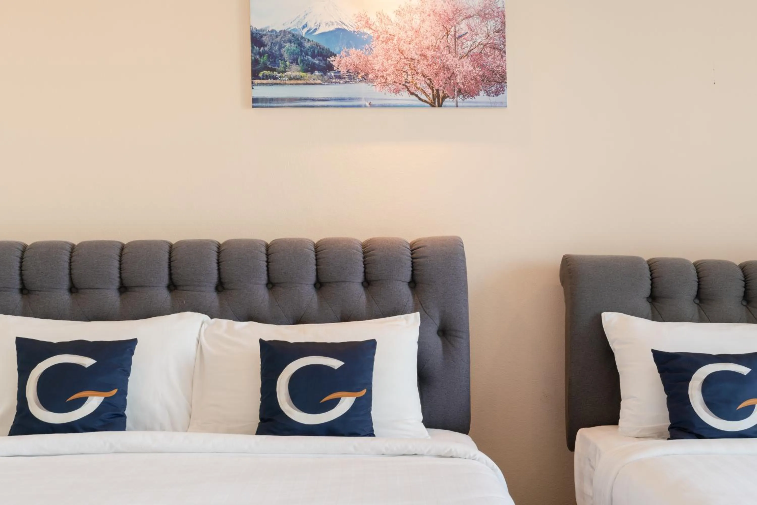 Bedroom, Bed in Golden Foyer Suvarnabhumi Airport Hotel