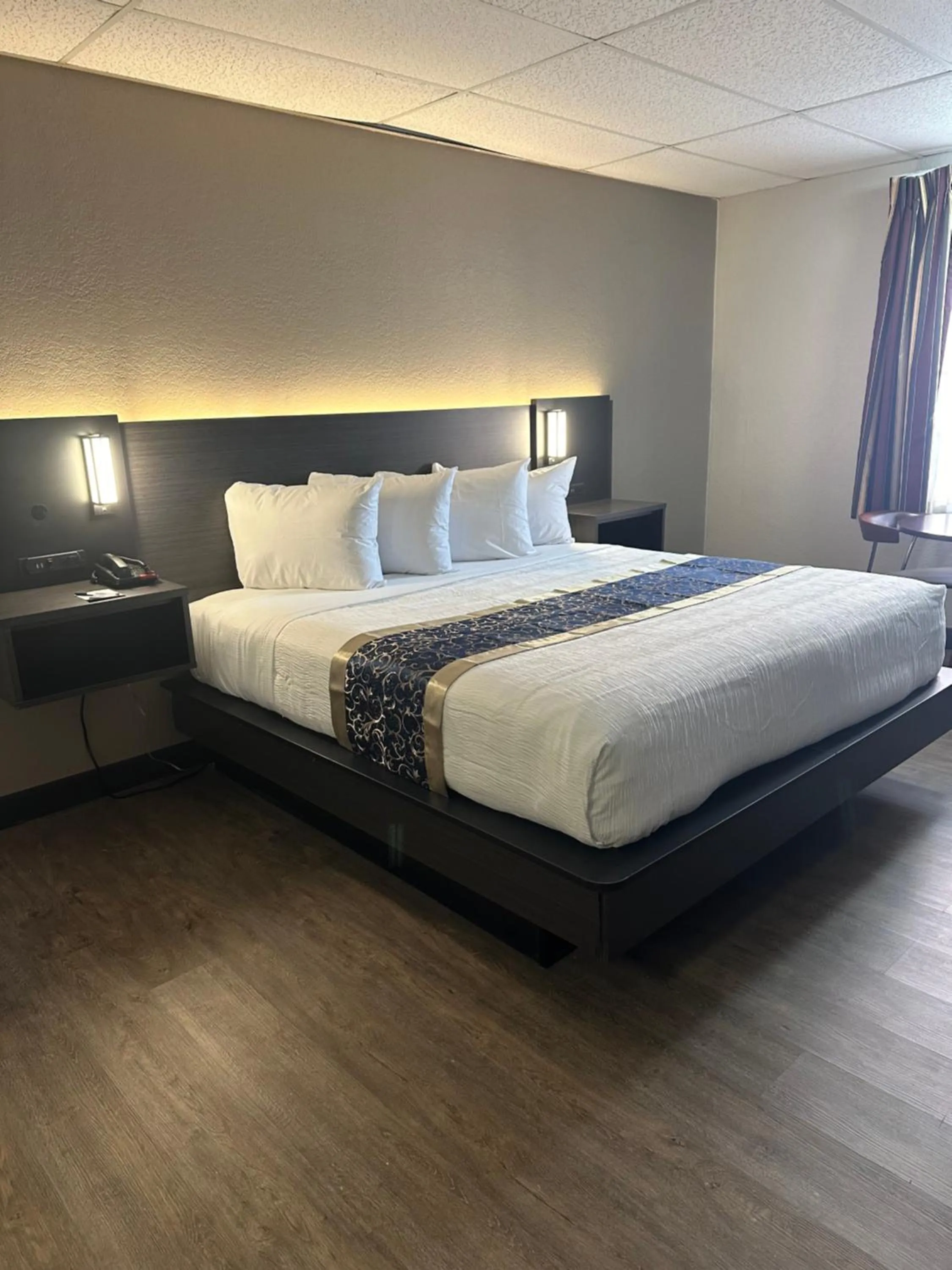 Bed in Baymont by Wyndham Deming