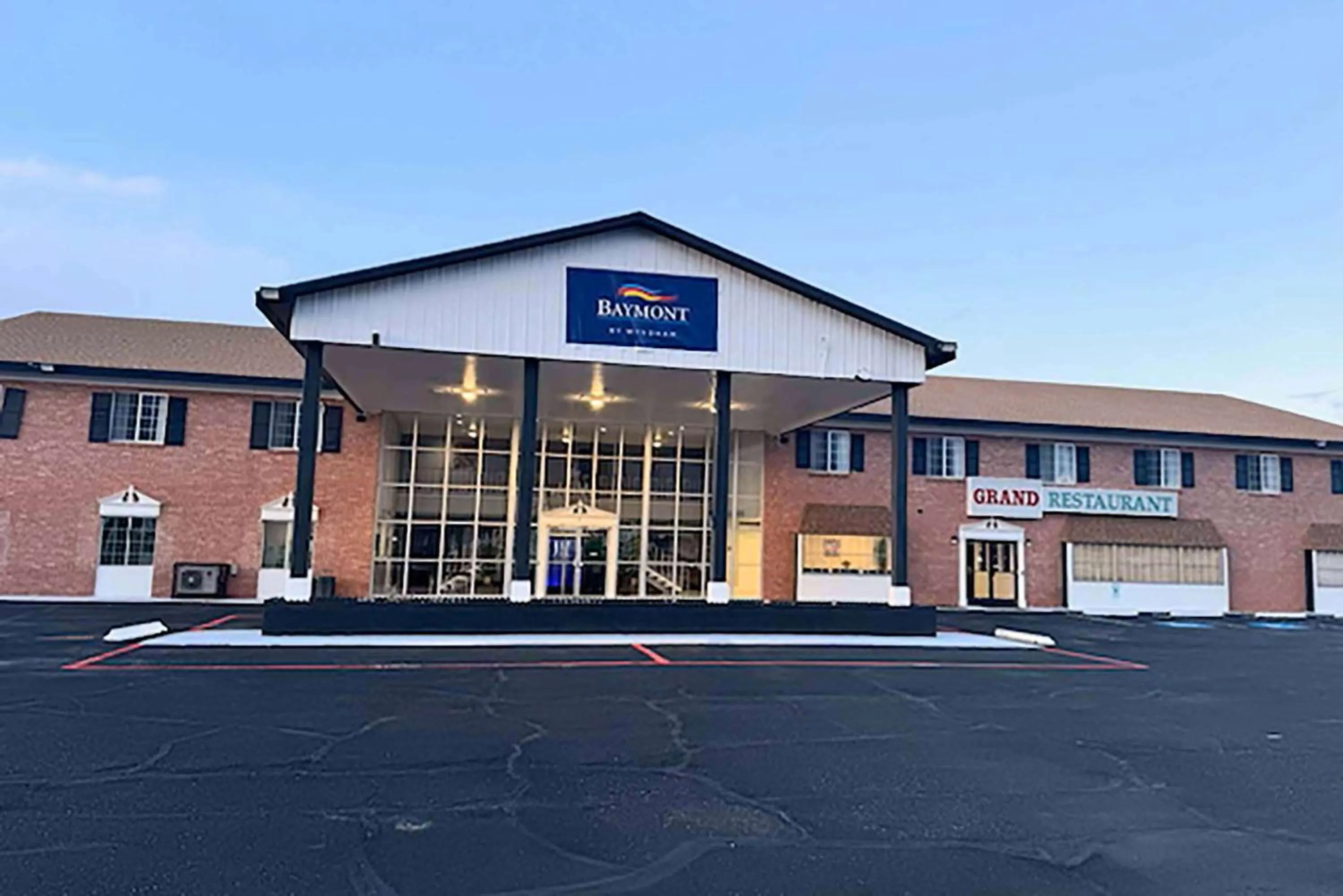 Property building in Baymont by Wyndham Deming