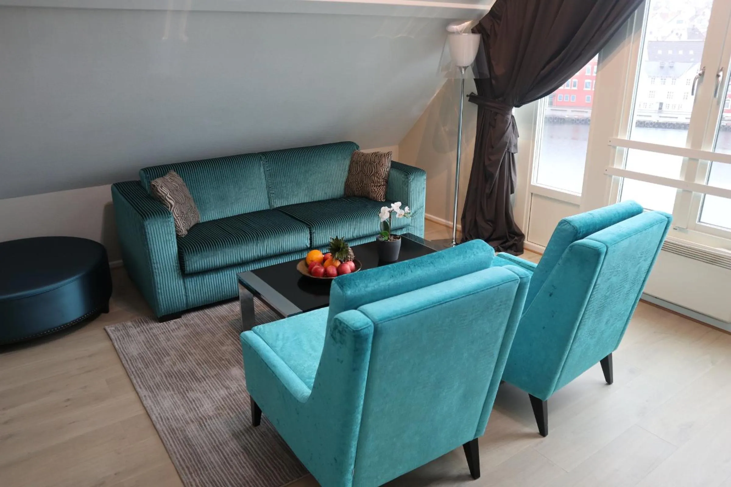 Seating area in Home Hotel Skagen Brygge