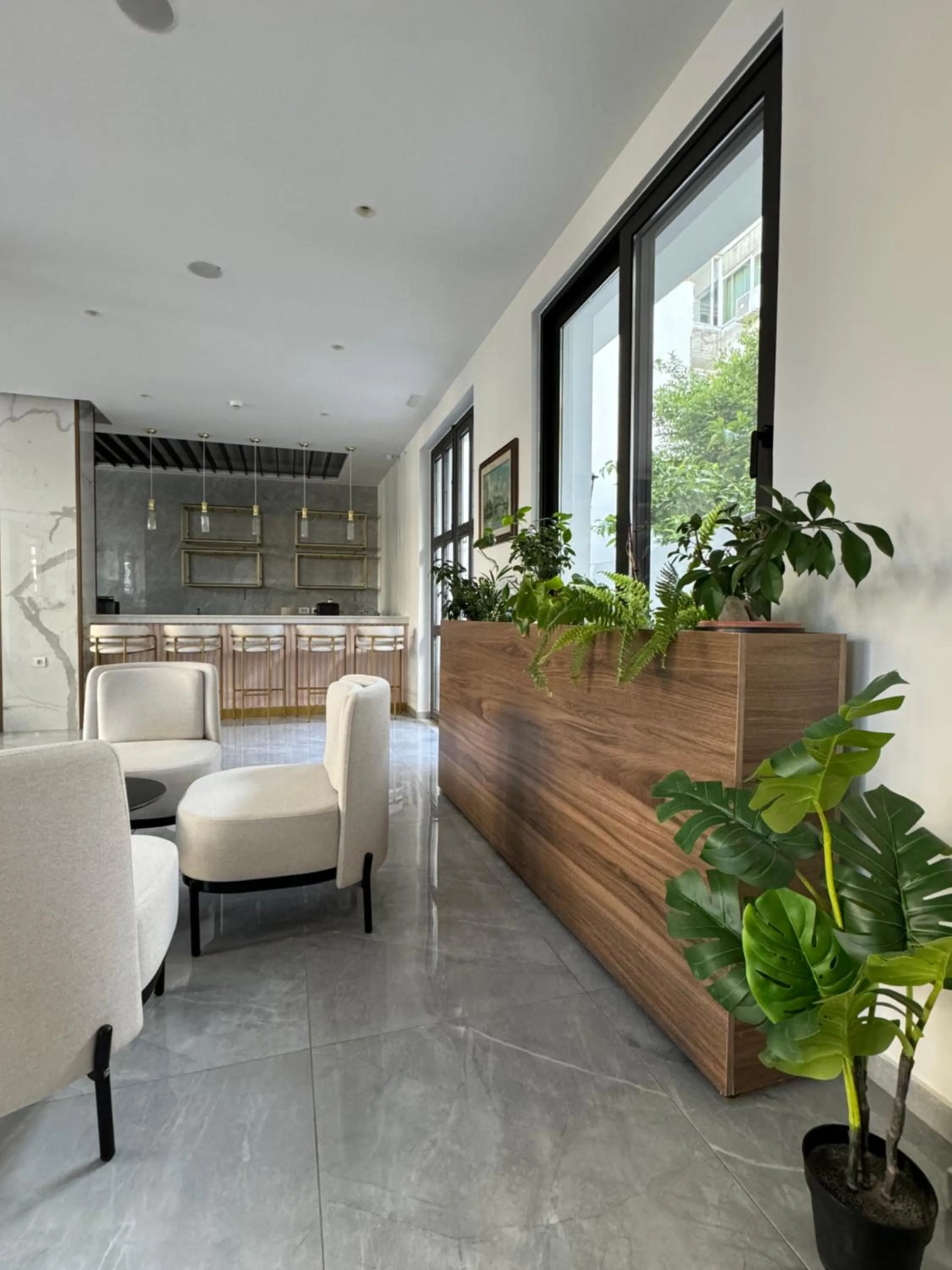 Seating area in Catherine Hotel