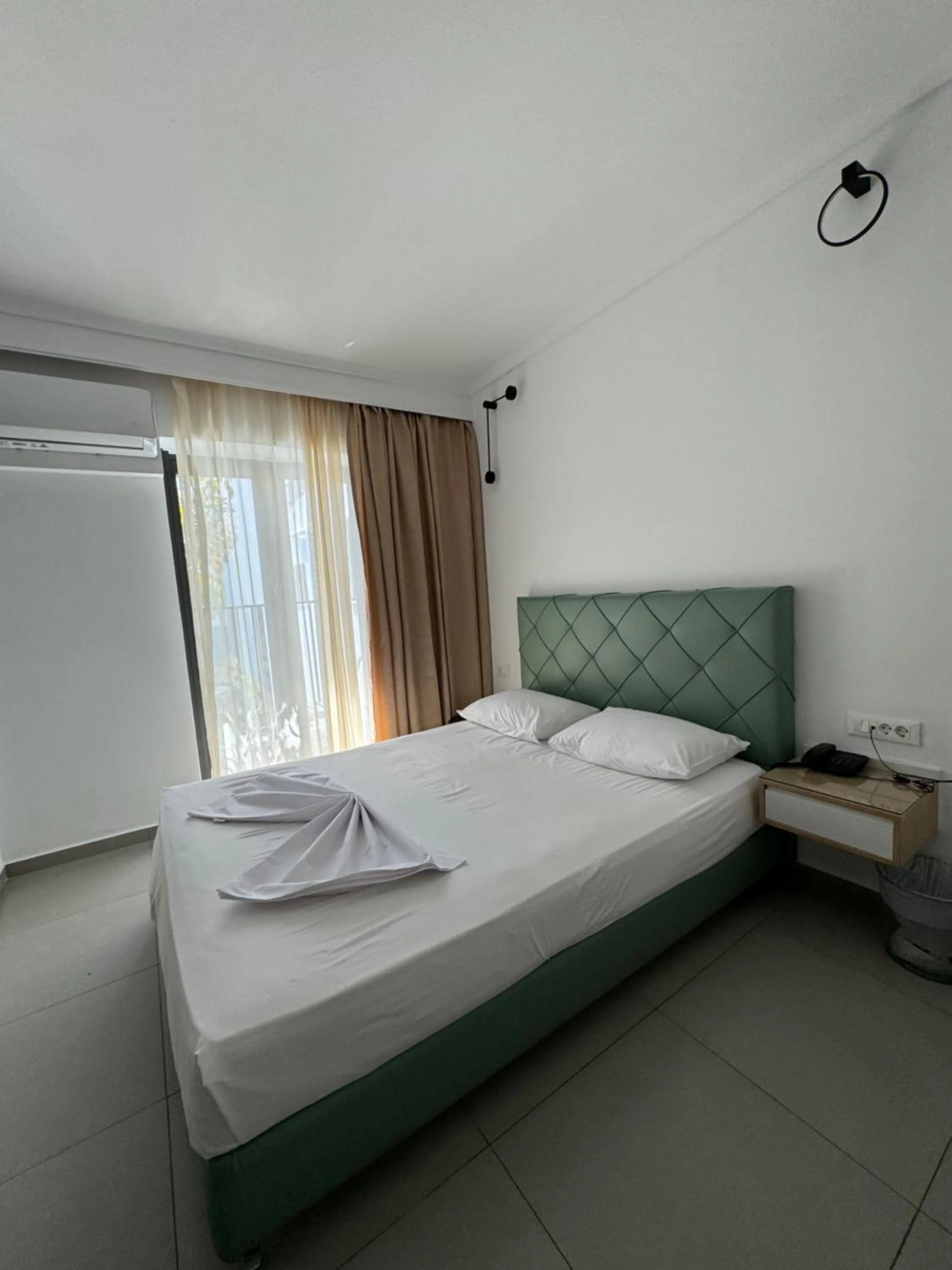 Bed in Catherine Hotel