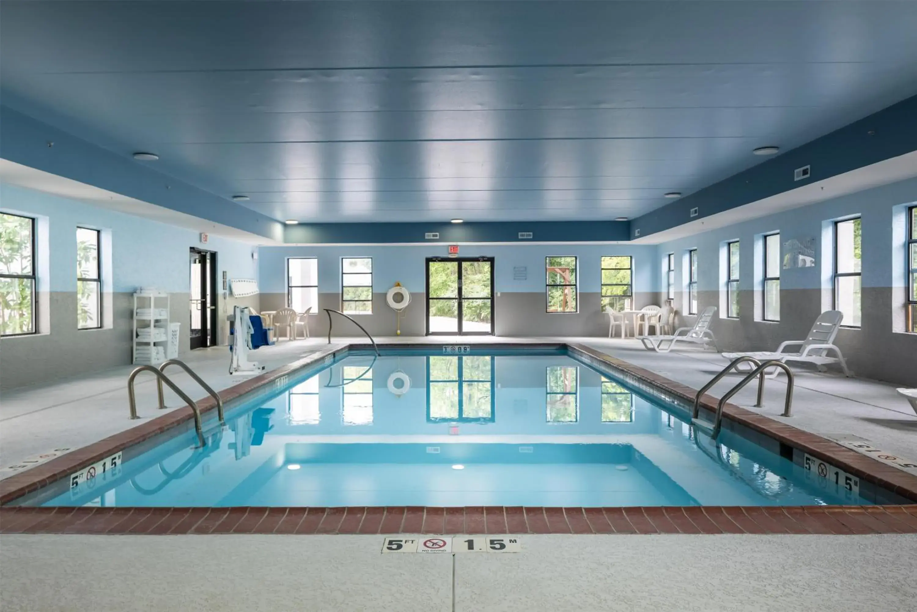 Pool view in Hampton Inn Carrollton KY Pool view in Hampton Inn Carrollton KY