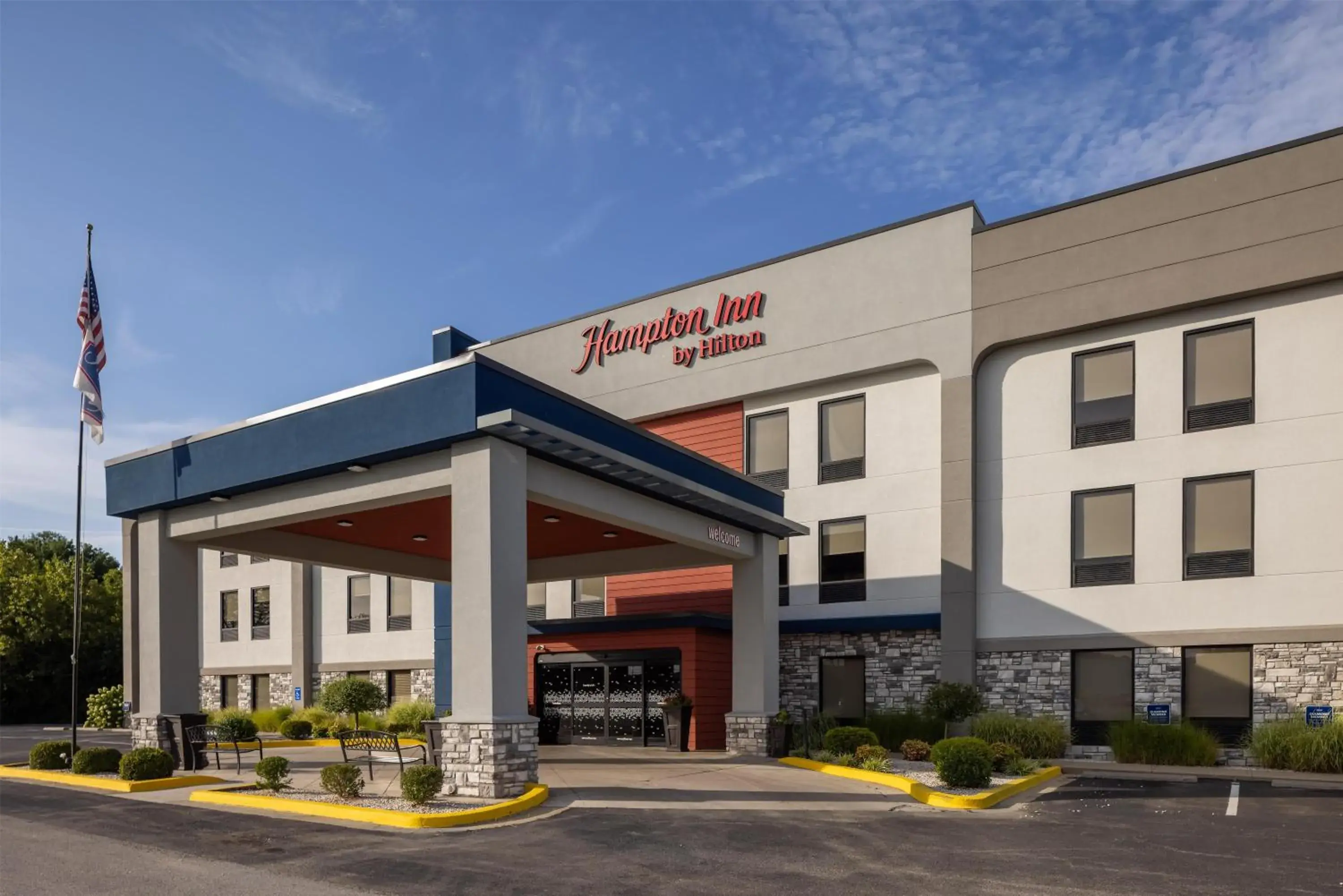 Property building in Hampton Inn Carrollton KY Property building in Hampton Inn Carrollton KY