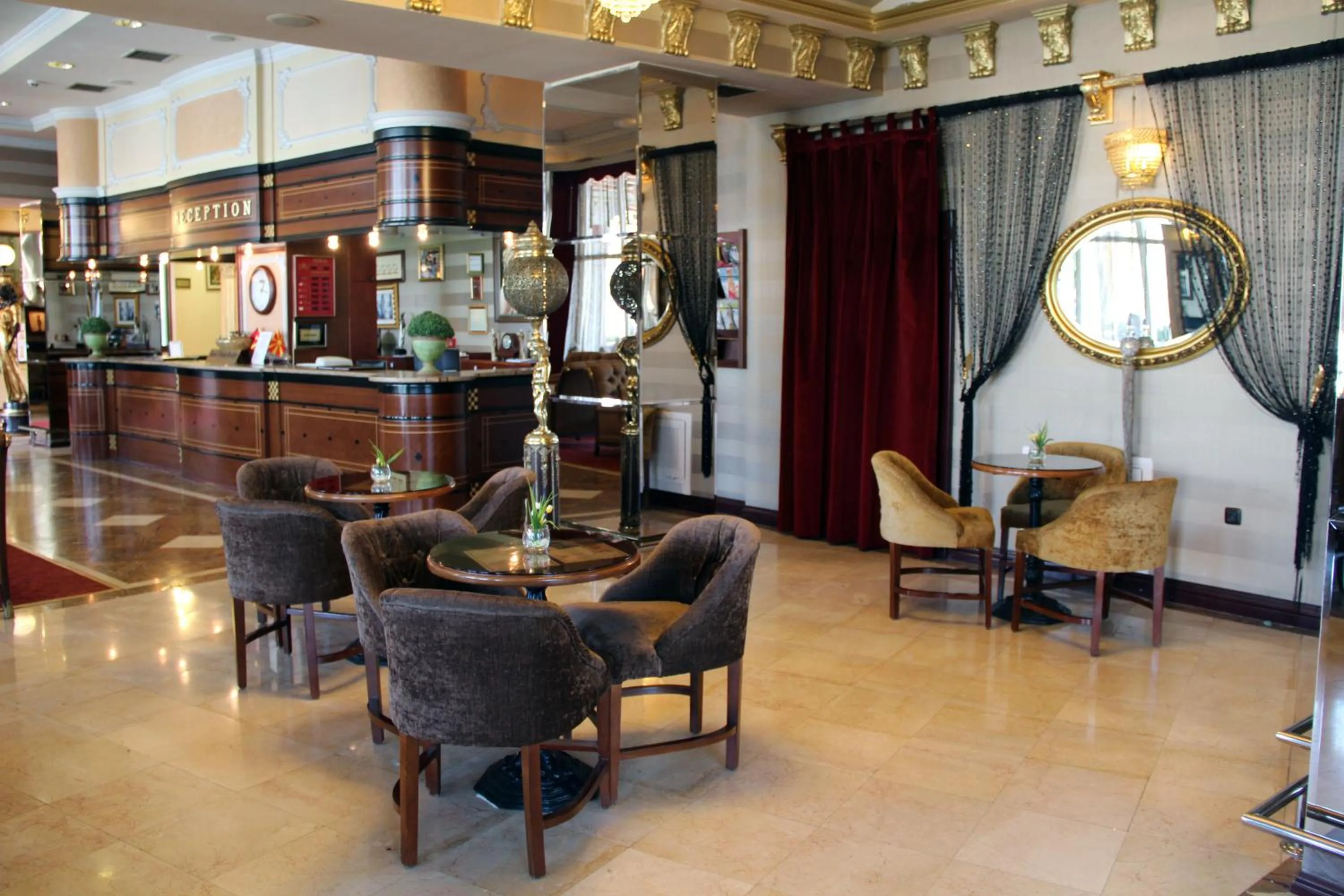 Lobby or reception in Stone Bridge Hotel