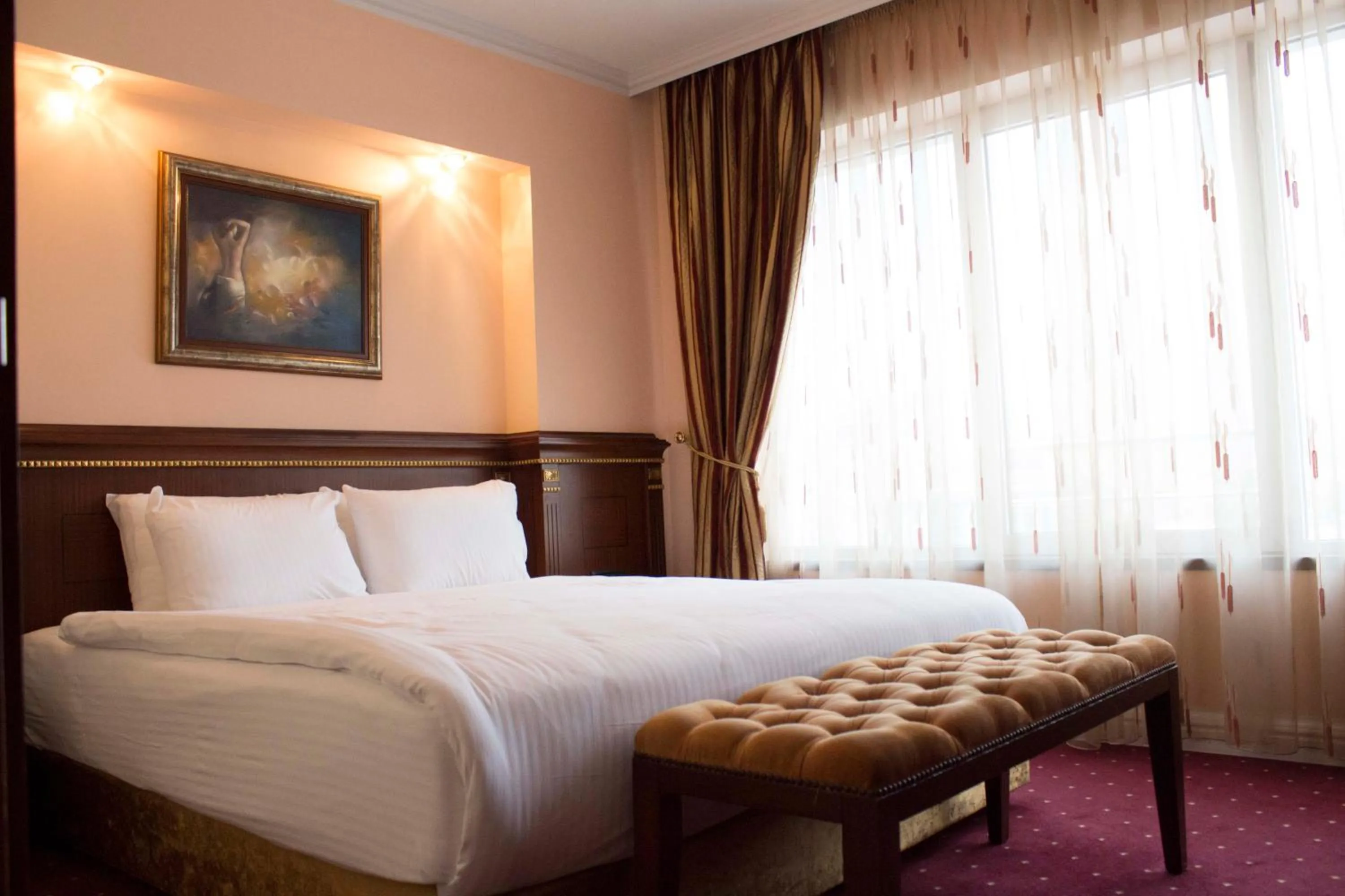 Bedroom, Bed in Stone Bridge Hotel