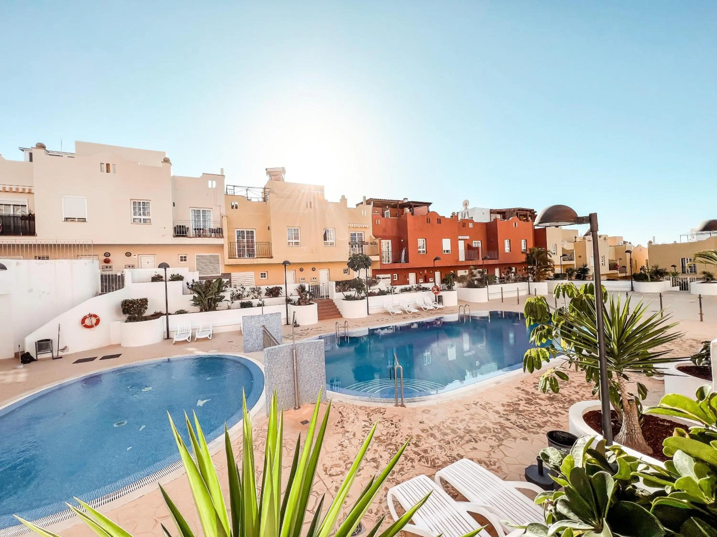 Property building in Townhouse with AC in Callao Salvaje, Sonia, CS148