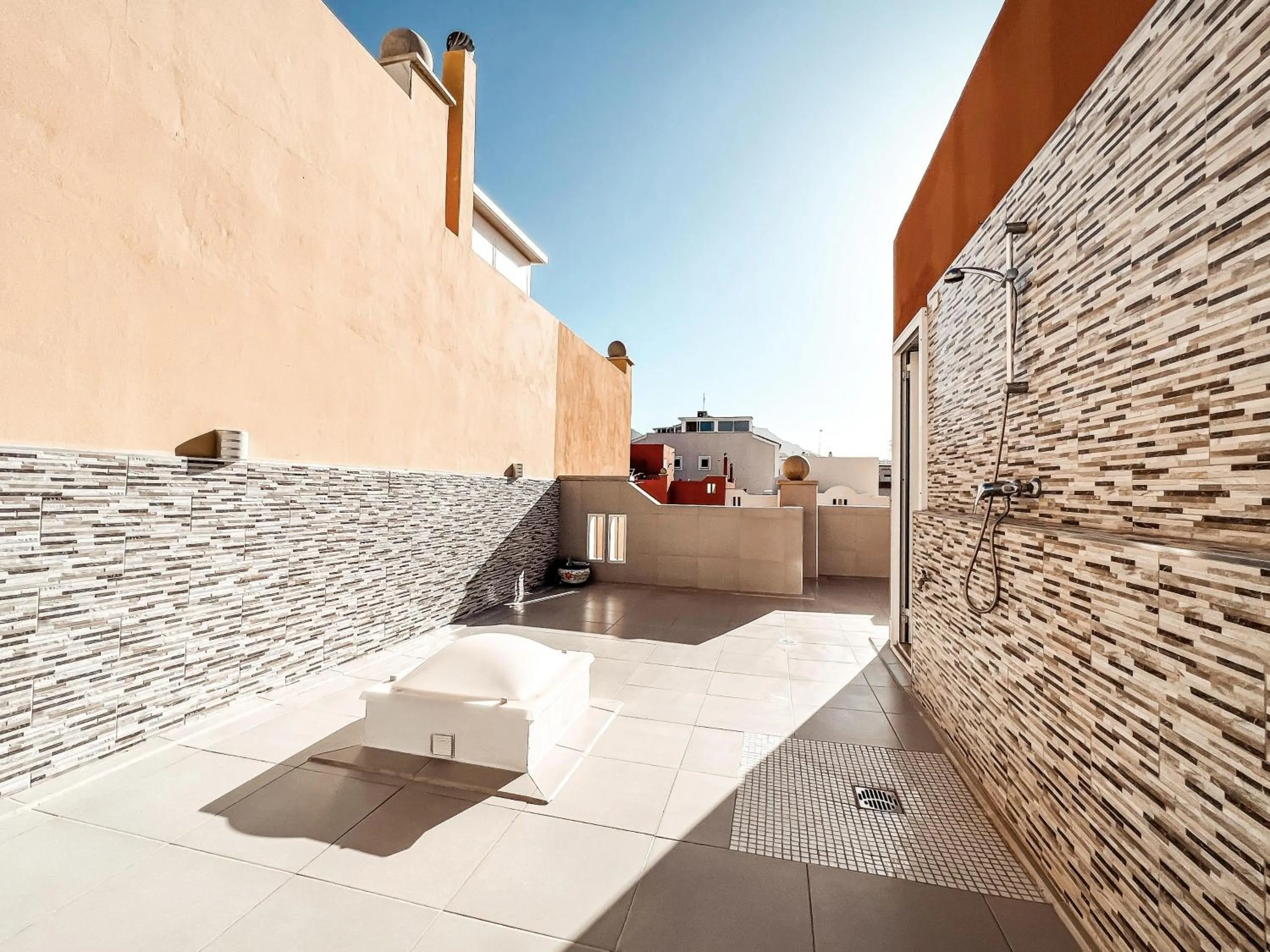 Property building in Townhouse with AC in Callao Salvaje, Sonia, CS148