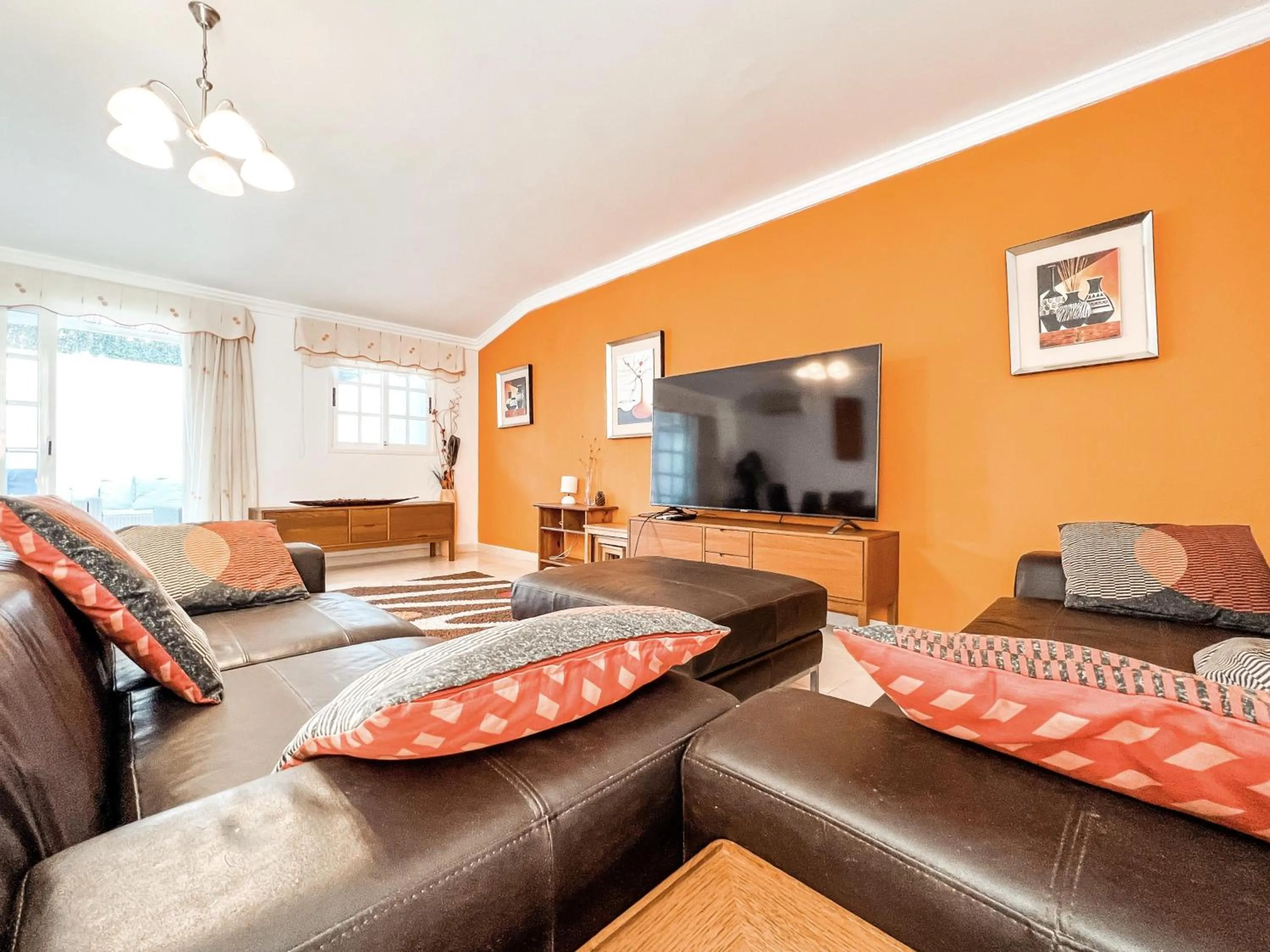 Property building in Townhouse with AC in Callao Salvaje, Sonia, CS148
