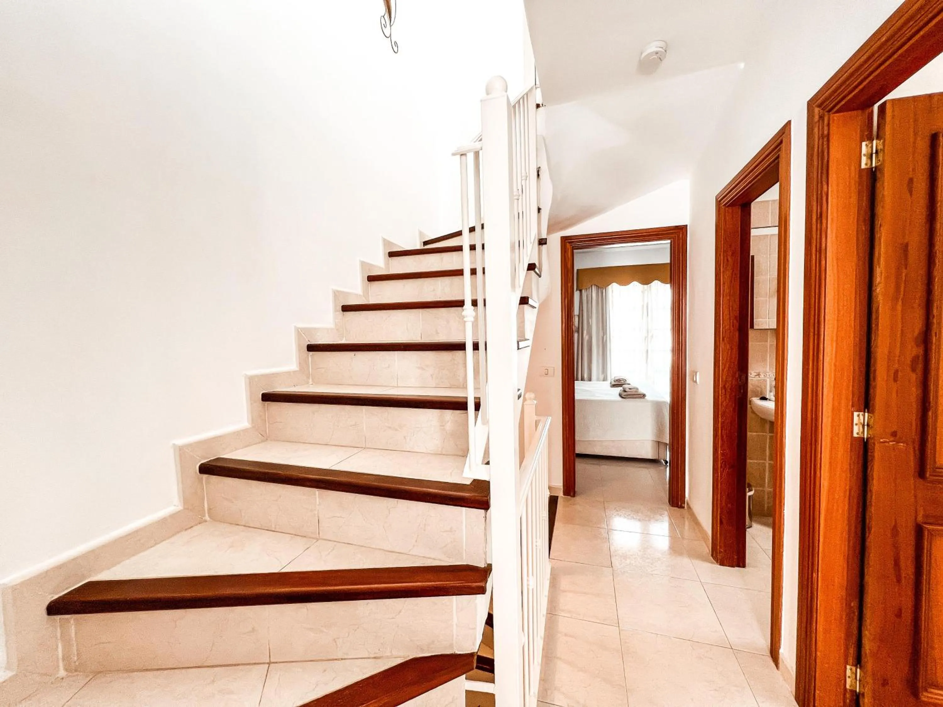 Property building in Townhouse with AC in Callao Salvaje, Sonia, CS148