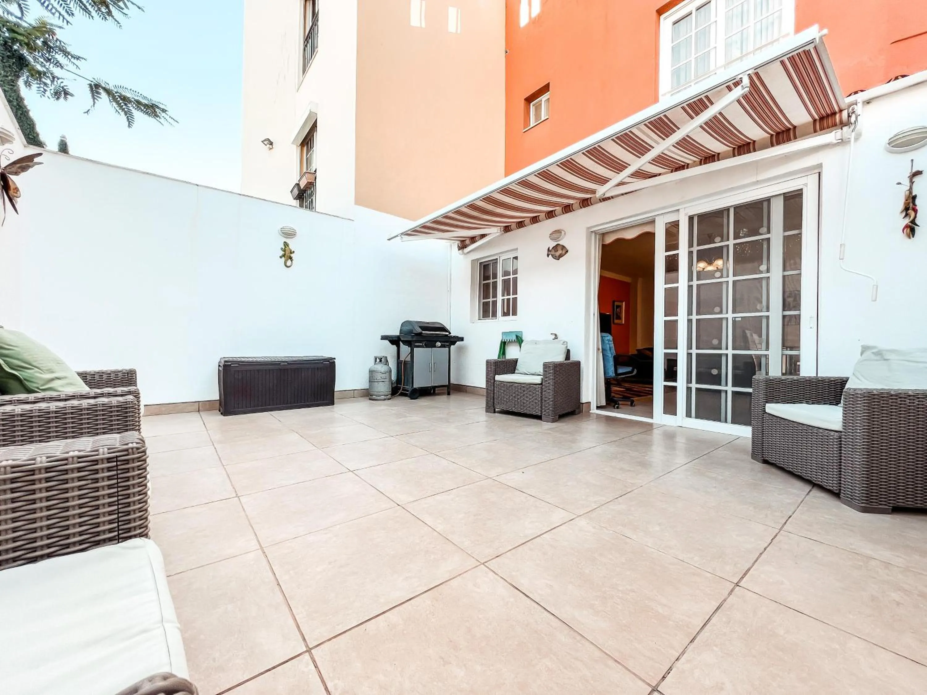 Property building in Townhouse with AC in Callao Salvaje, Sonia, CS148