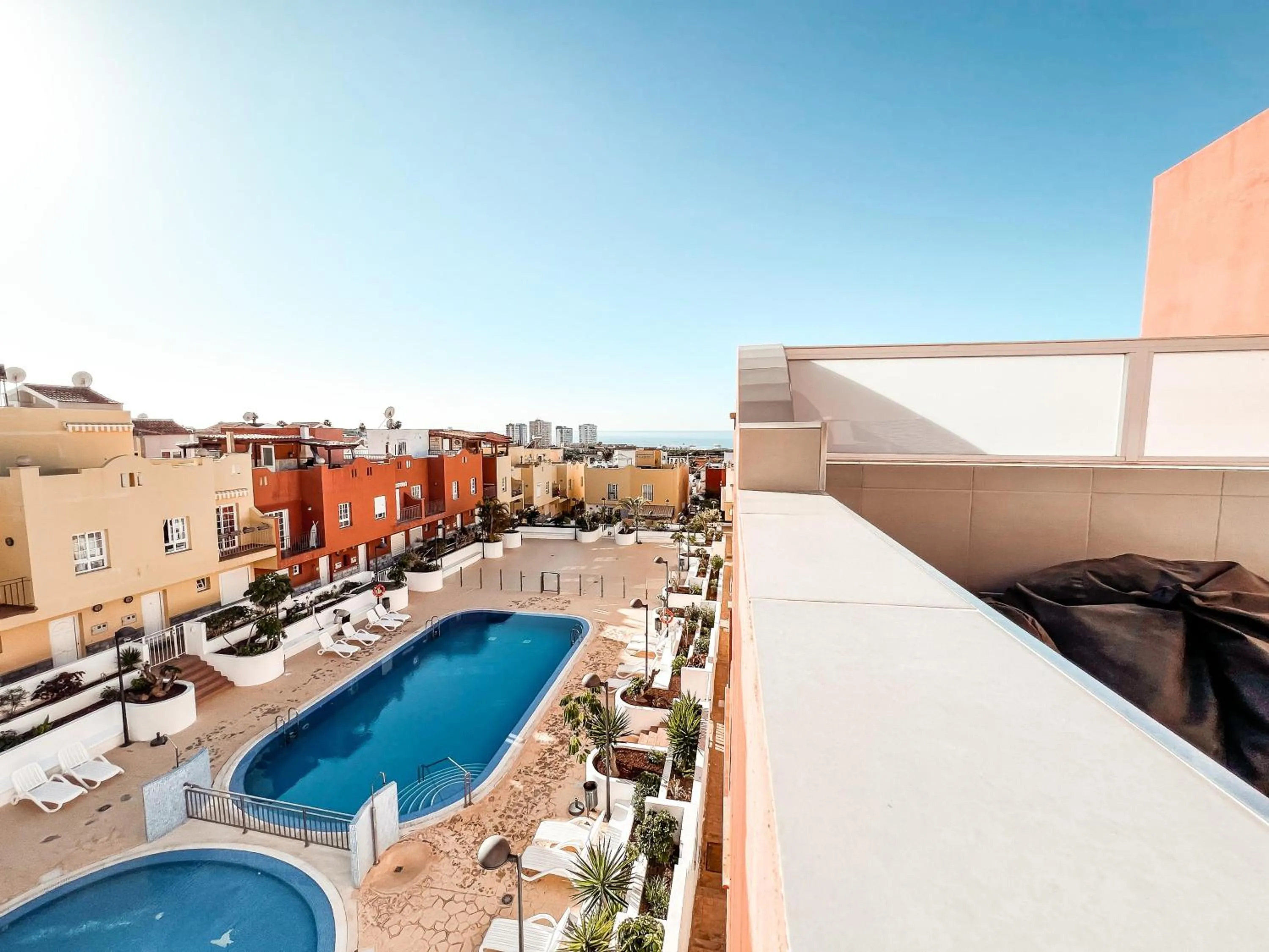Property building in Townhouse with AC in Callao Salvaje, Sonia, CS148