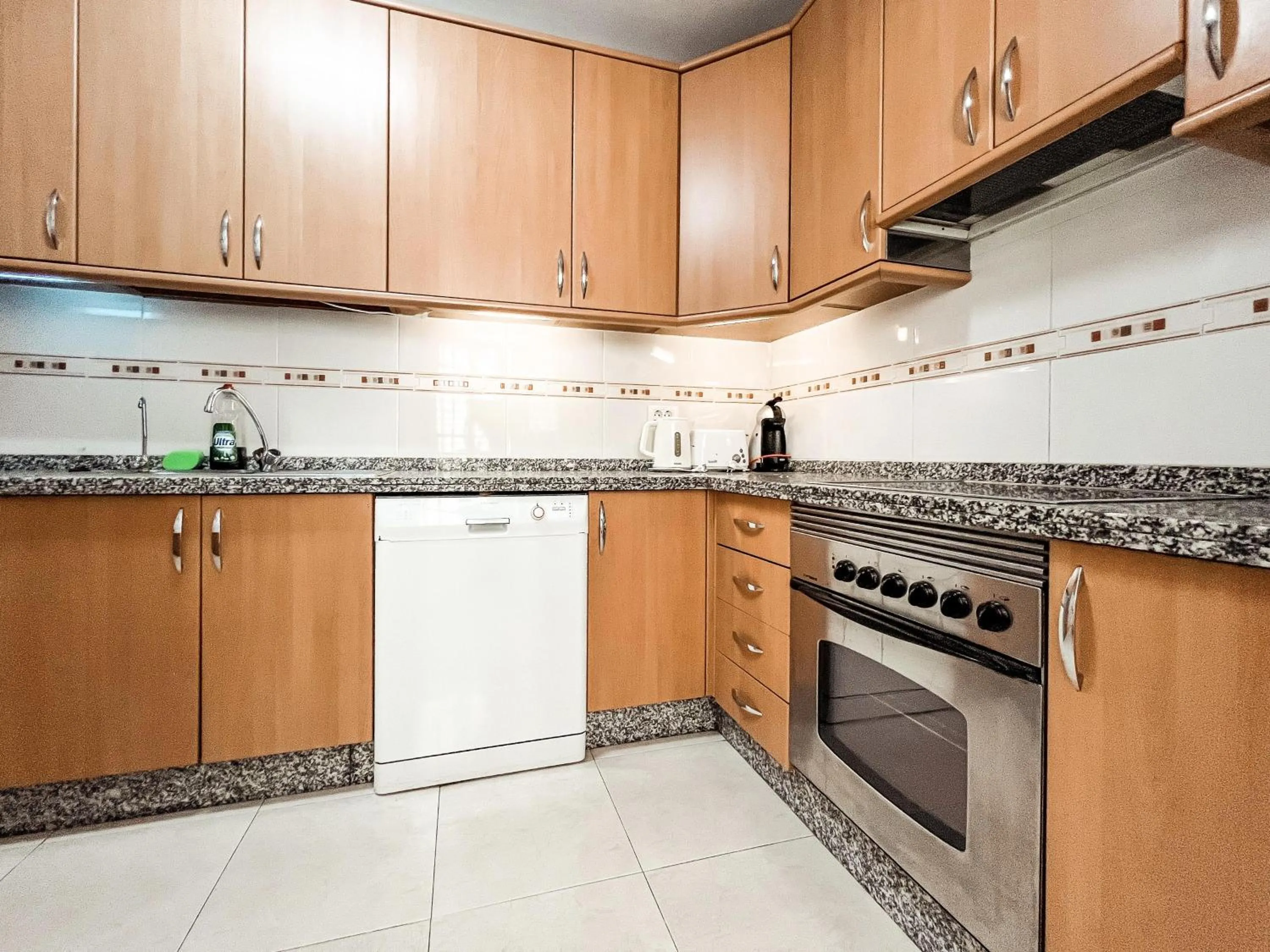 Property building in Townhouse with AC in Callao Salvaje, Sonia, CS148