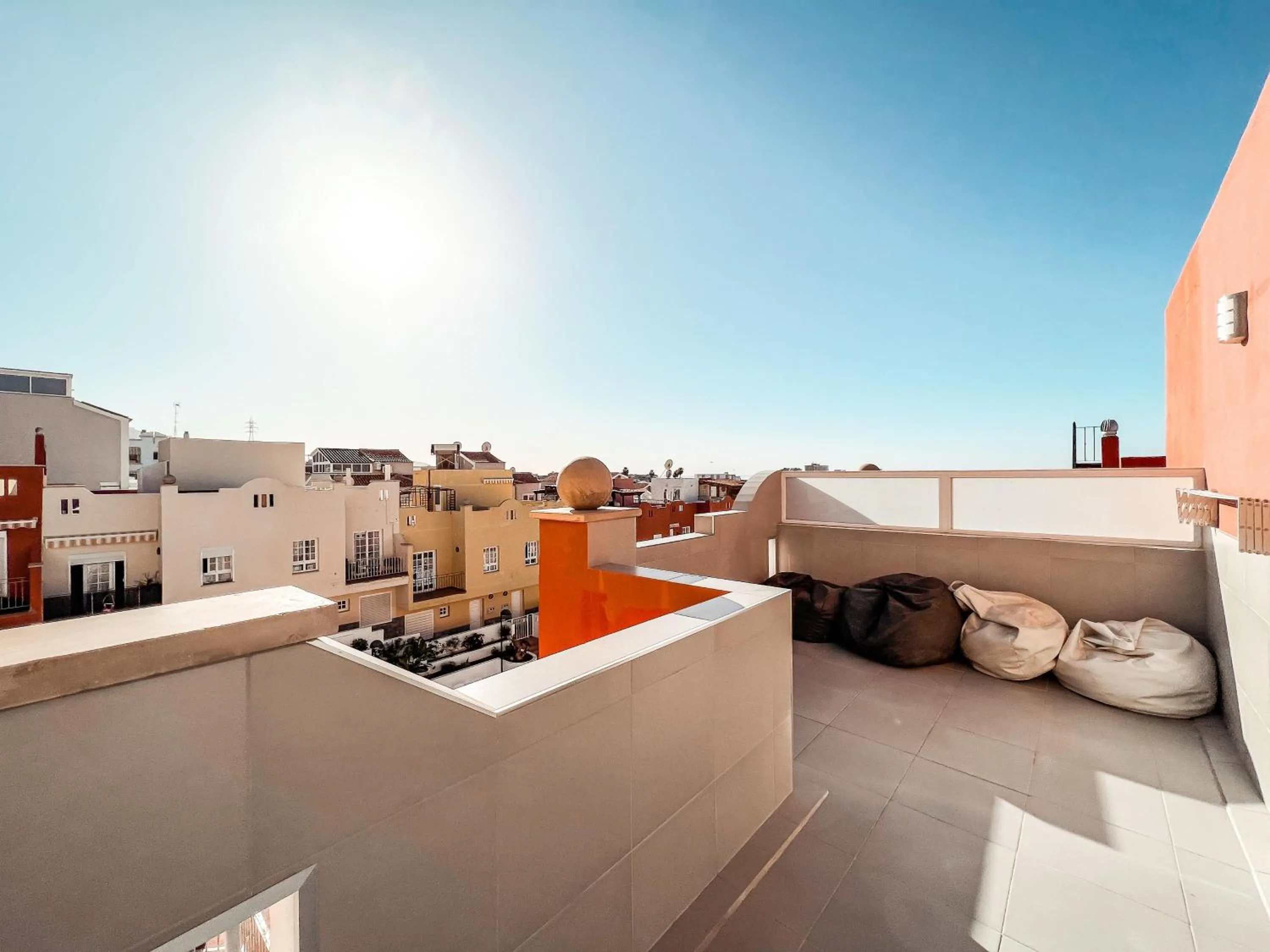 Property building in Townhouse with AC in Callao Salvaje, Sonia, CS148