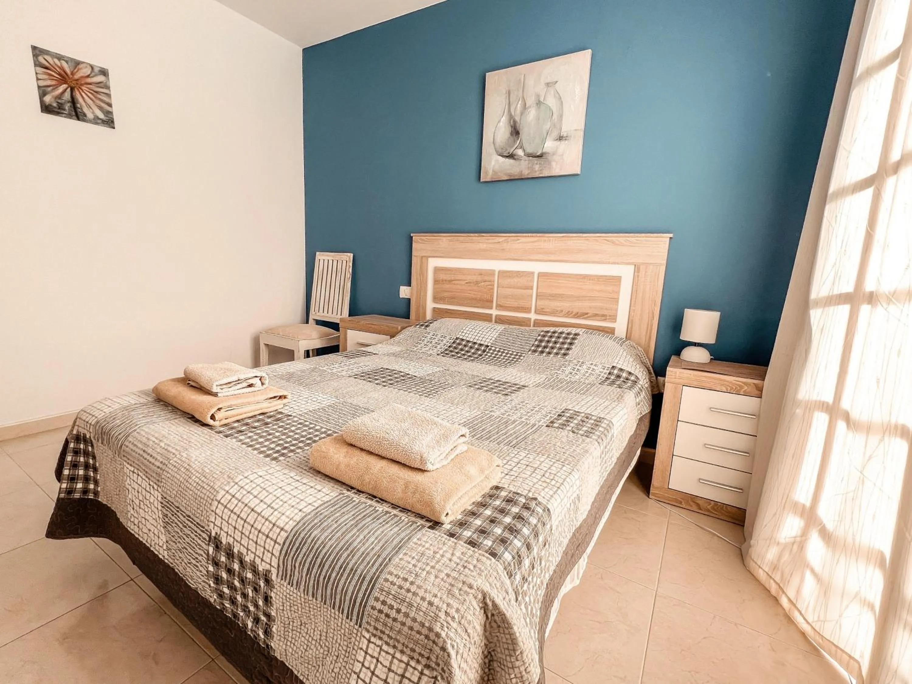 Property building, Bed in Townhouse with AC in Callao Salvaje, Sonia, CS148