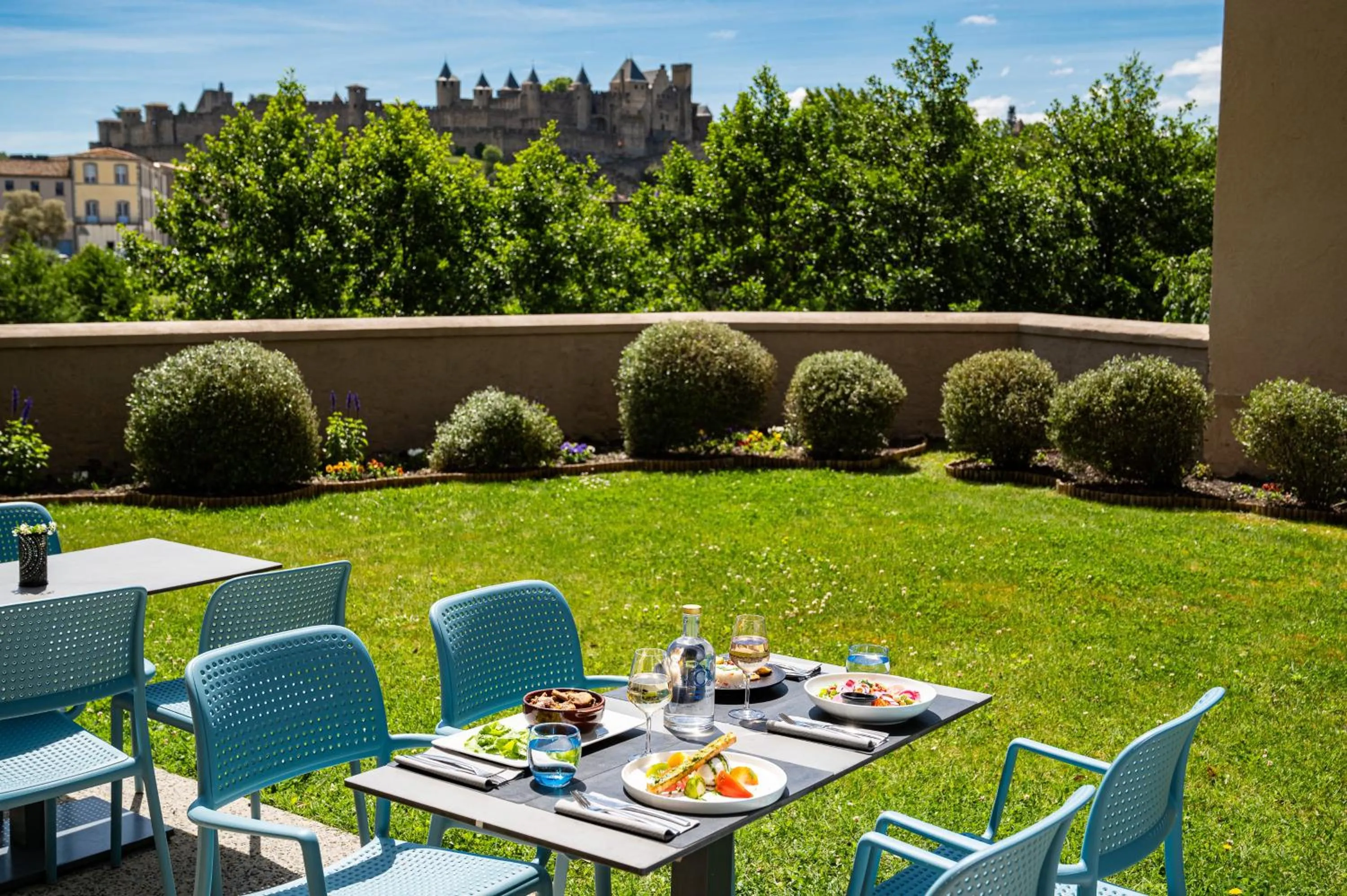 Patio in SOWELL HOTELS Les Chevaliers