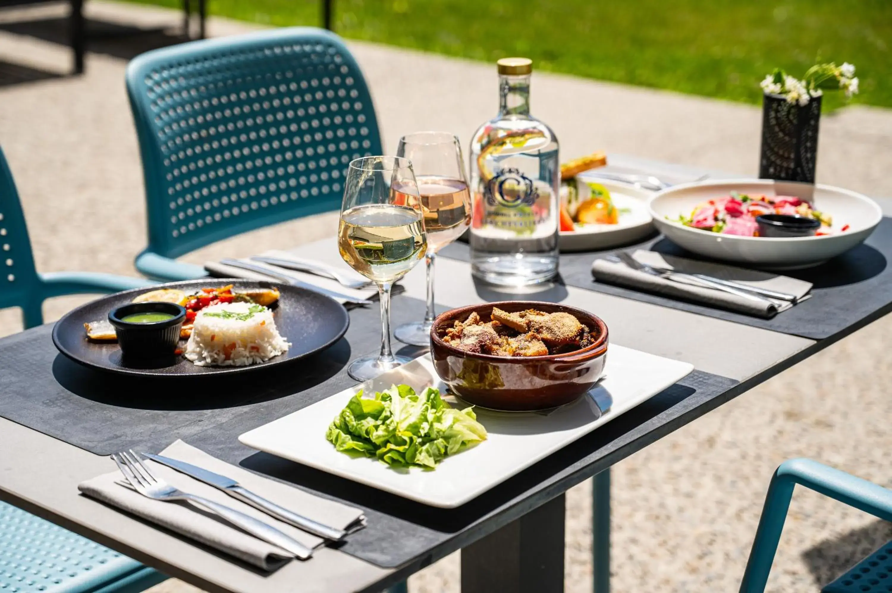 Restaurant/places to eat in SOWELL HOTELS Les Chevaliers Restaurant/places to eat in SOWELL HOTELS Les Chevaliers