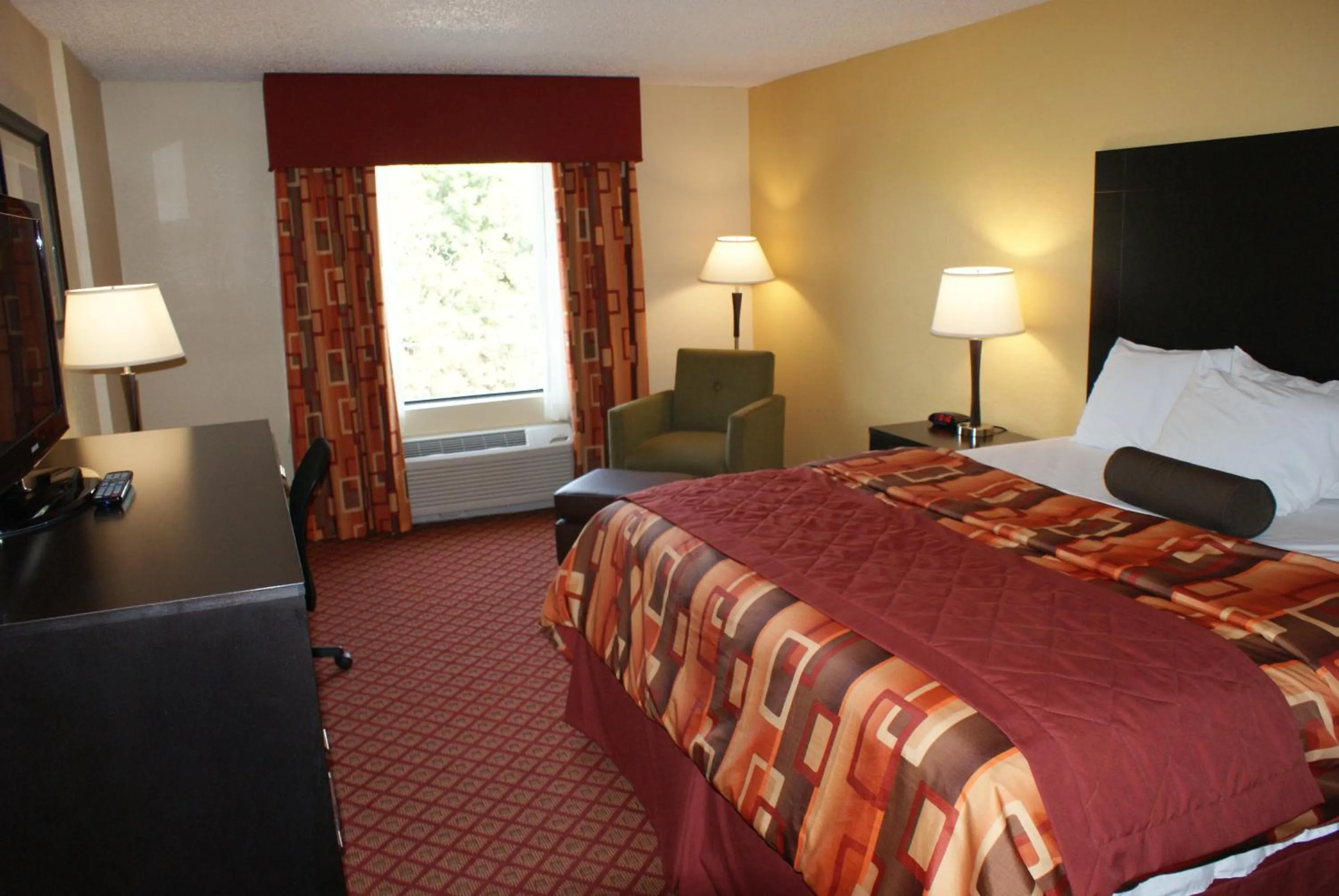 Photo of the whole room, Bed in Wyndham Garden Stillwater