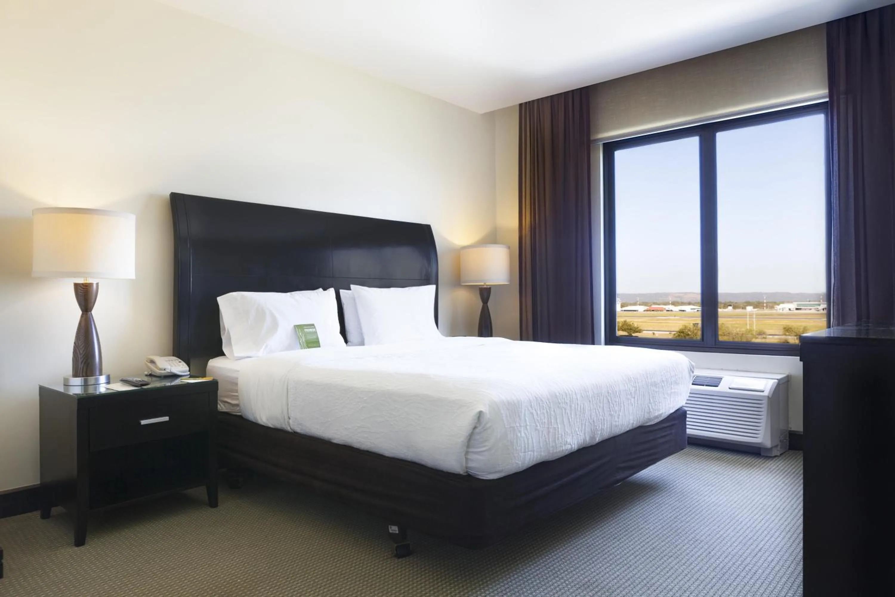 Bed in Hilton Garden Inn Guanacaste Airport