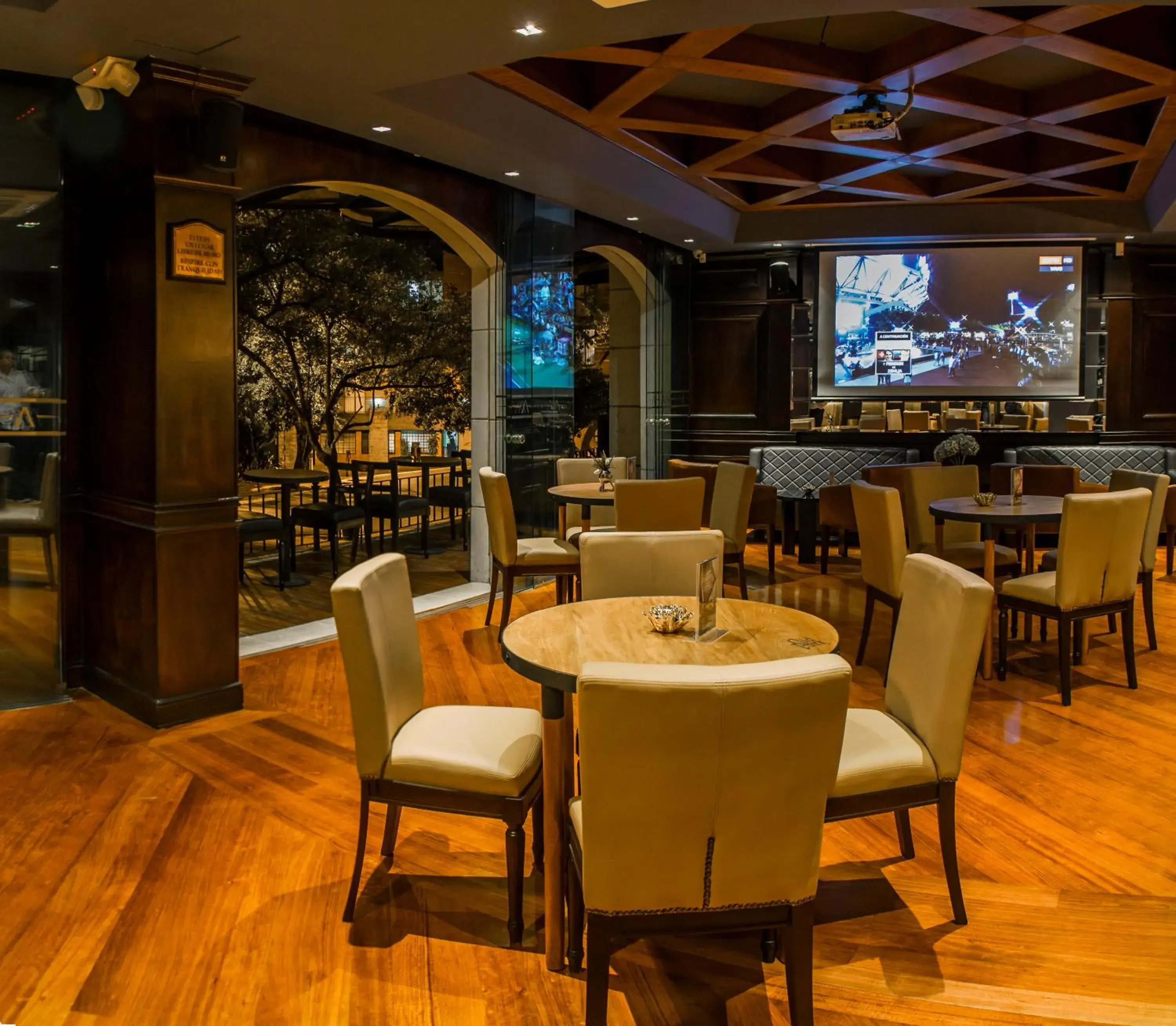 Restaurant/places to eat in Hotel Park10 Restaurant/places to eat in Hotel Park10