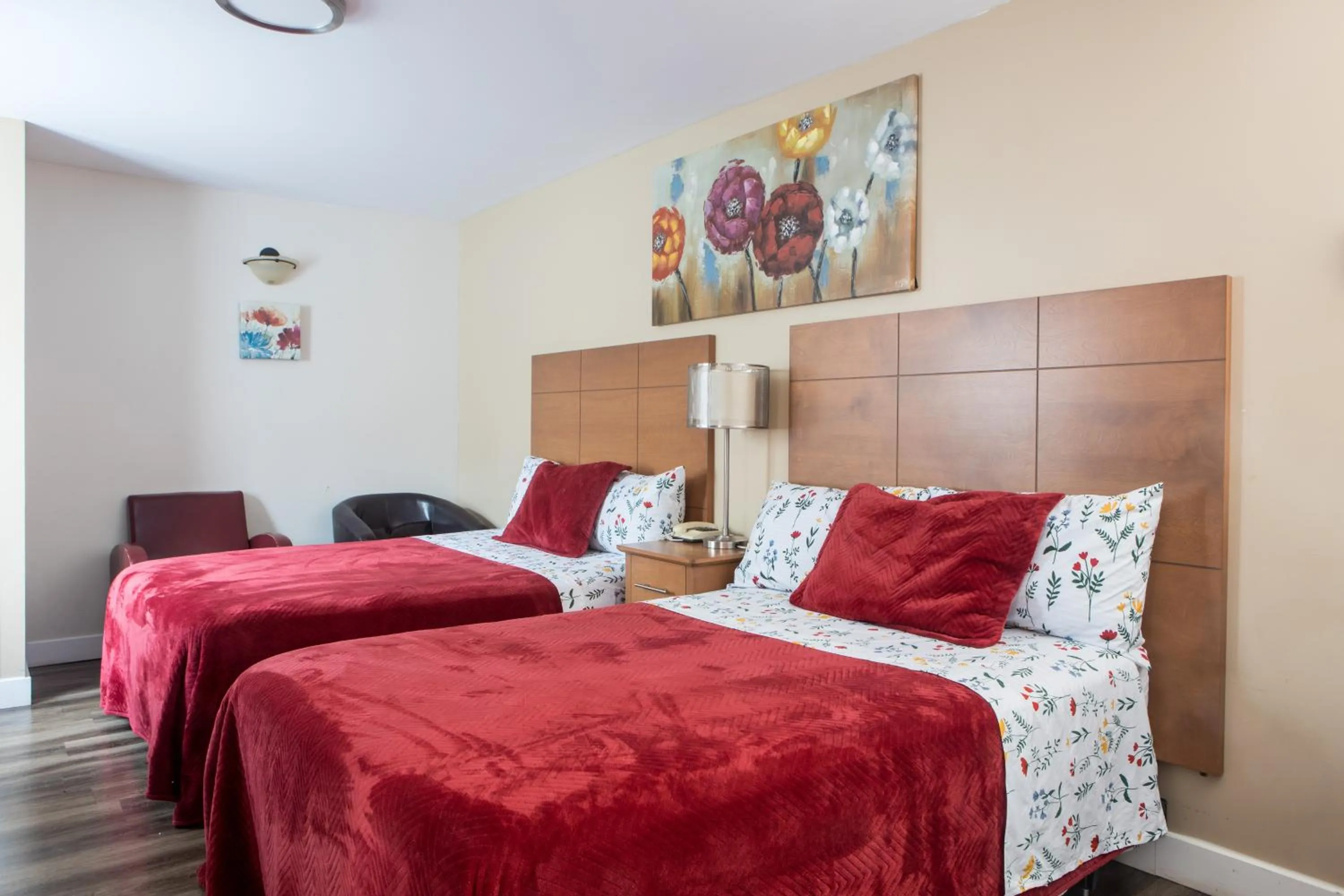 Bed in Motel LA RÉFÉRENCE