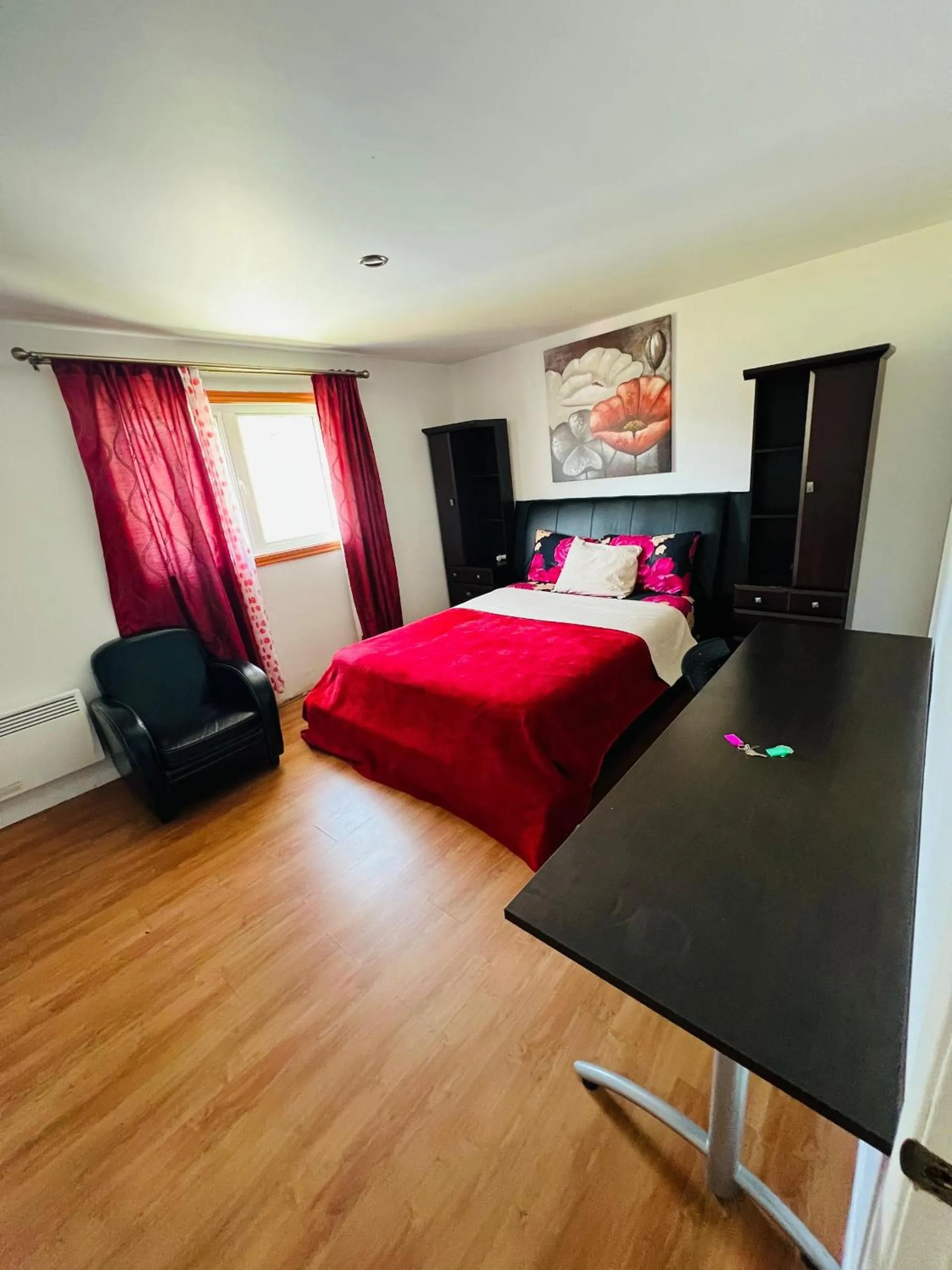 Bed in Motel LA RÉFÉRENCE