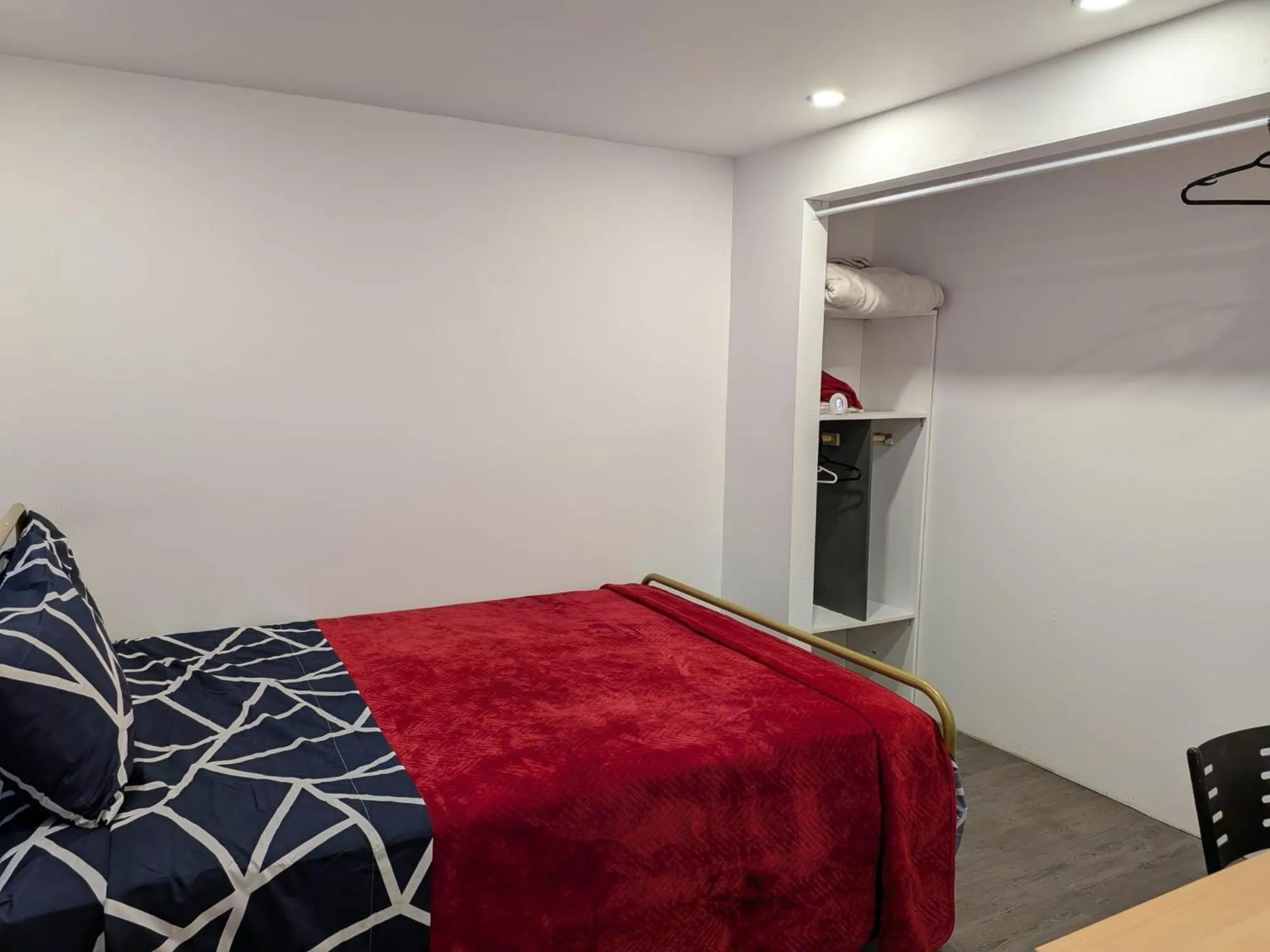 Bed in Motel LA RÉFÉRENCE