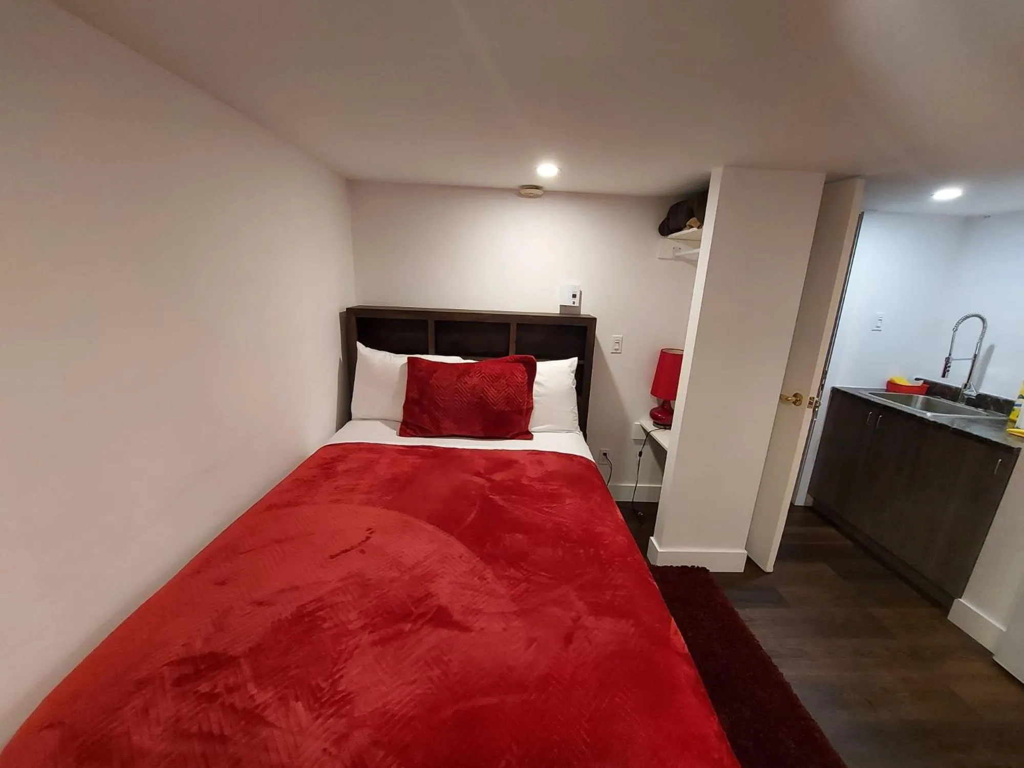 Bed in Motel LA RÉFÉRENCE