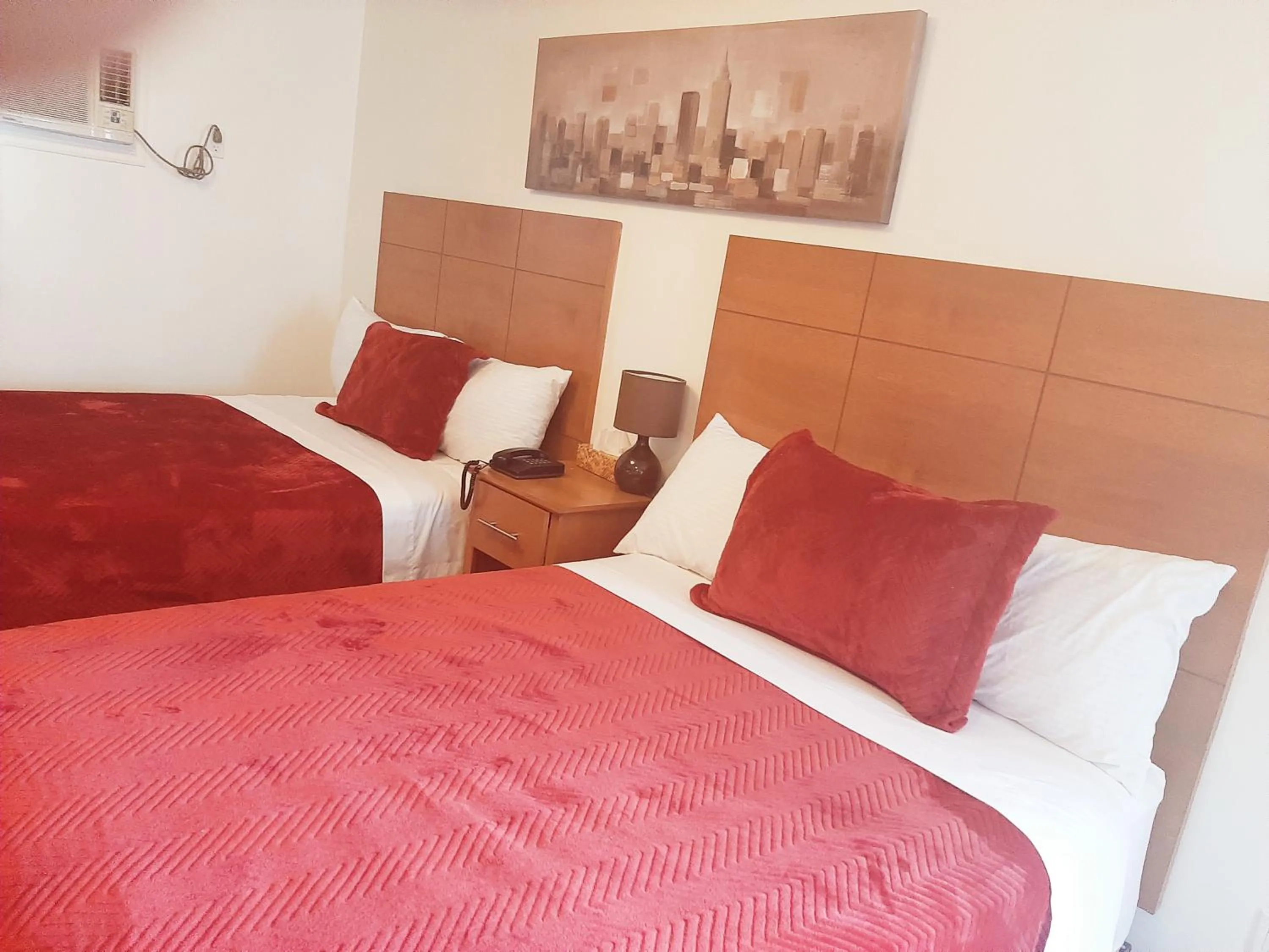 Bed in Motel LA RÉFÉRENCE