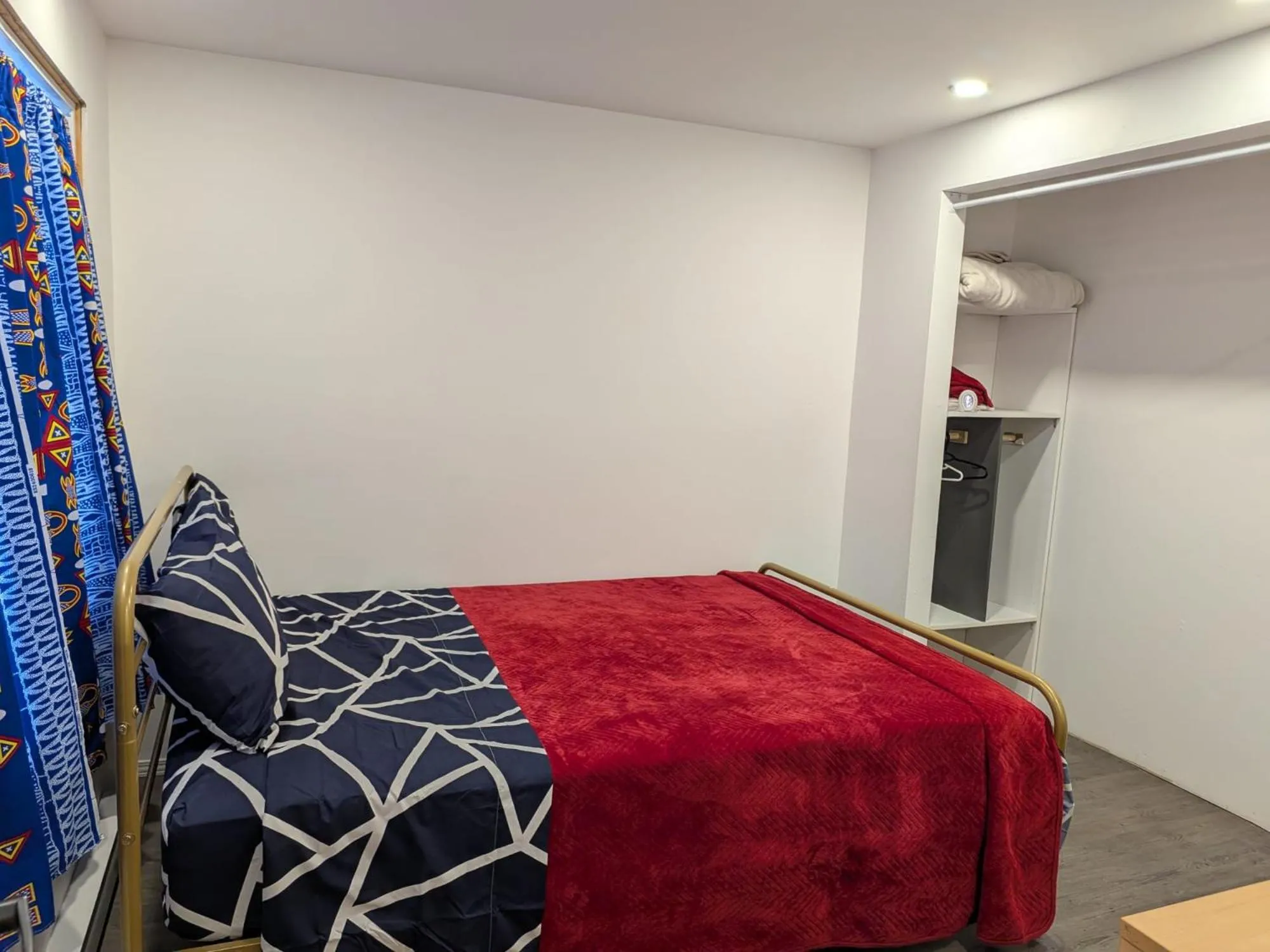 Bed in Motel LA RÉFÉRENCE