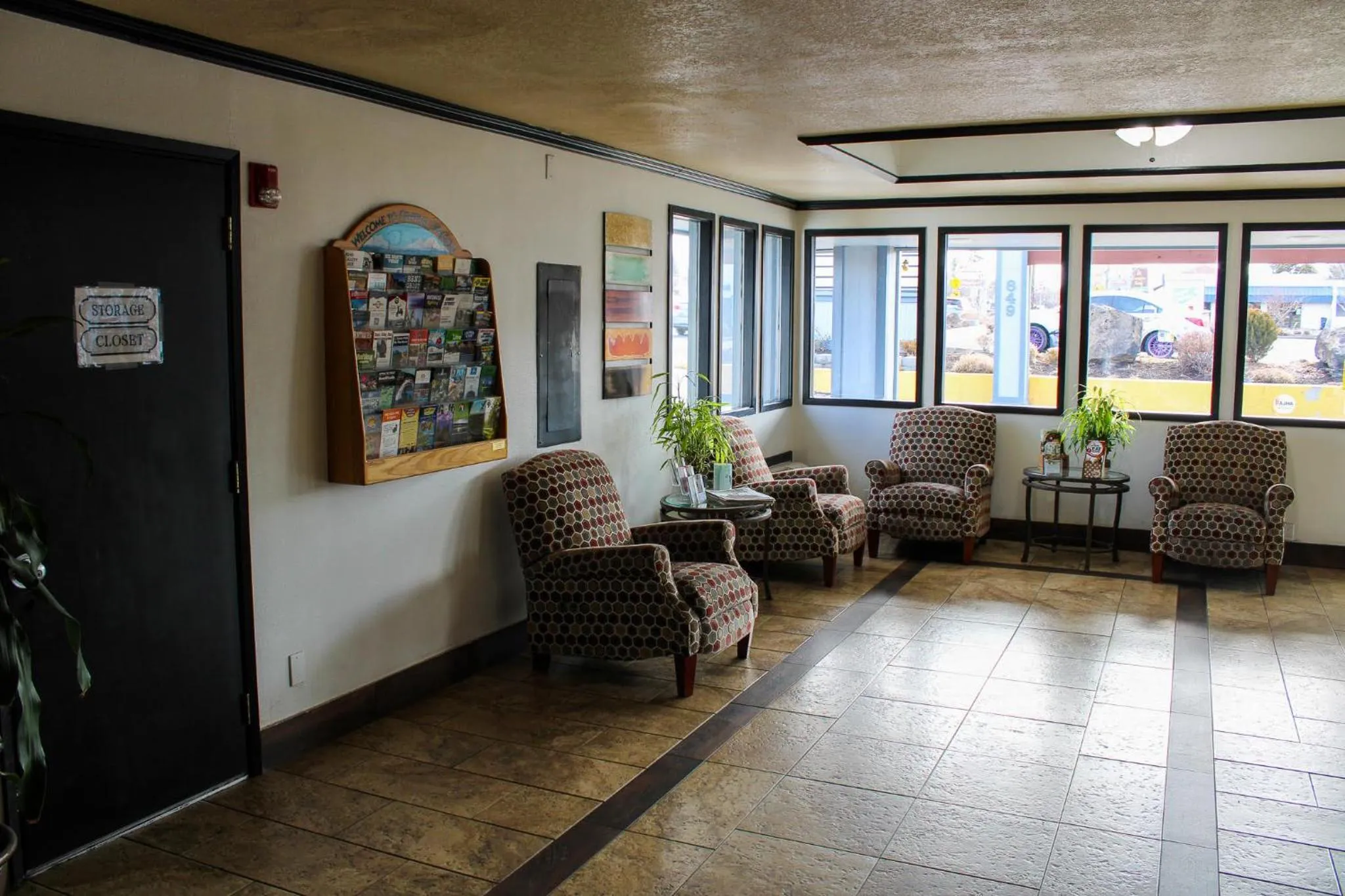 Lobby or reception in Days Inn by Wyndham Bend