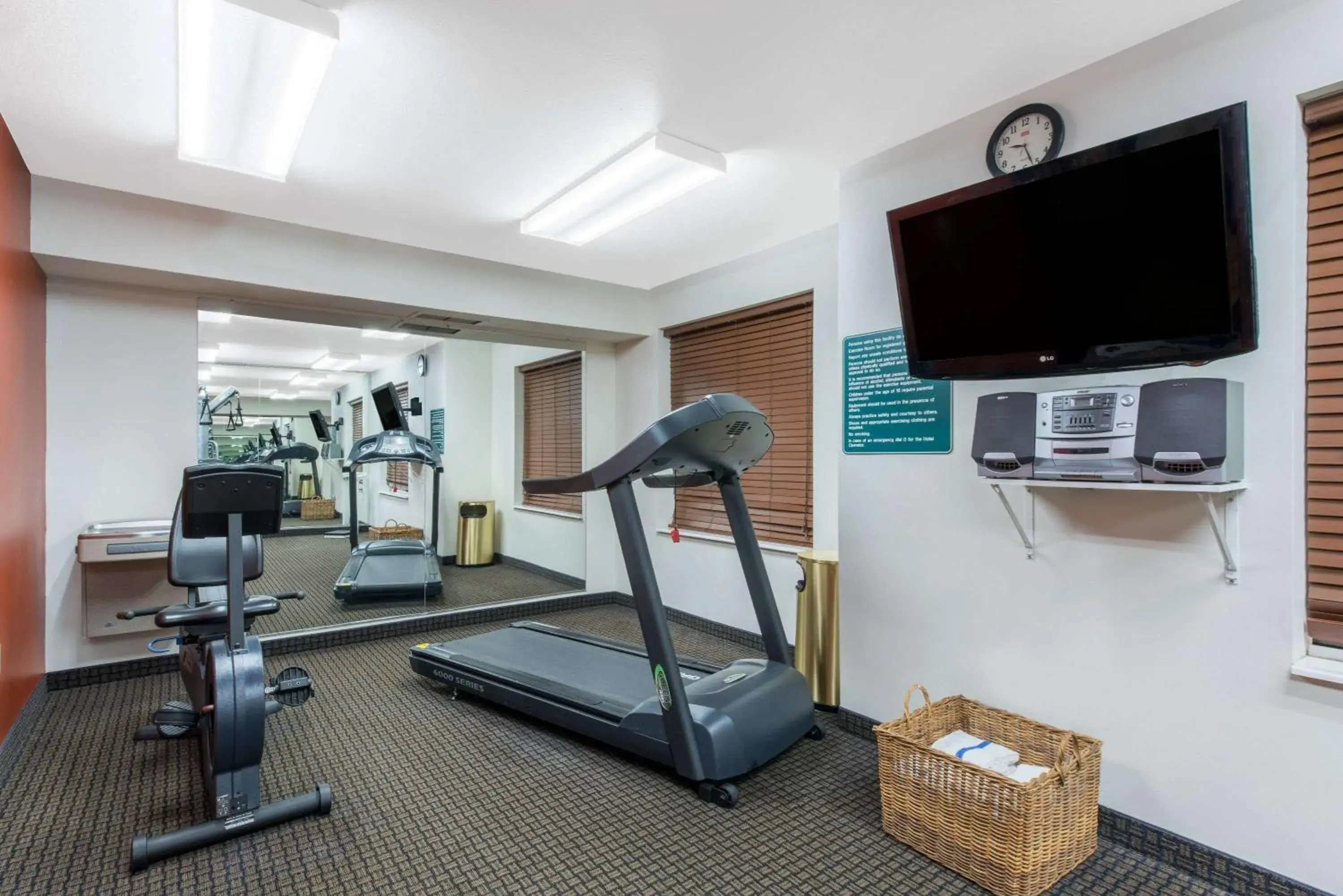 Fitness centre/facilities in Lancaster Suites Fitness centre/facilities in Lancaster Suites