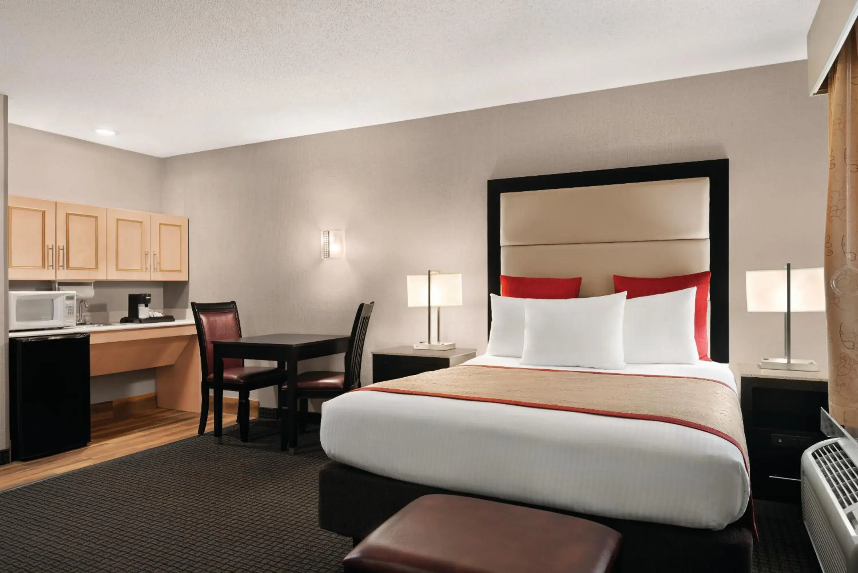 Bedroom, Bed in Lancaster Suites Bedroom, Bed in Lancaster Suites