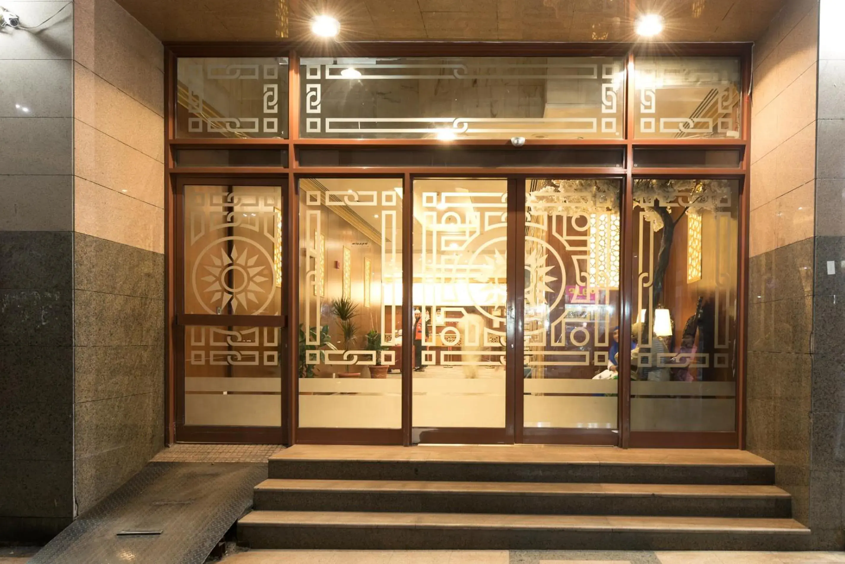 Facade/entrance in Rawdhat Al Mukhtara Hotel Facade/entrance in Rawdhat Al Mukhtara Hotel