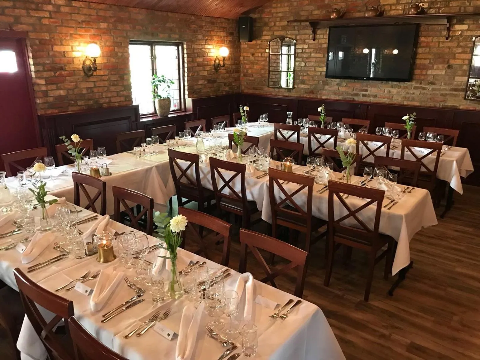 Restaurant/places to eat in Husargårdens Bed & Breakfast