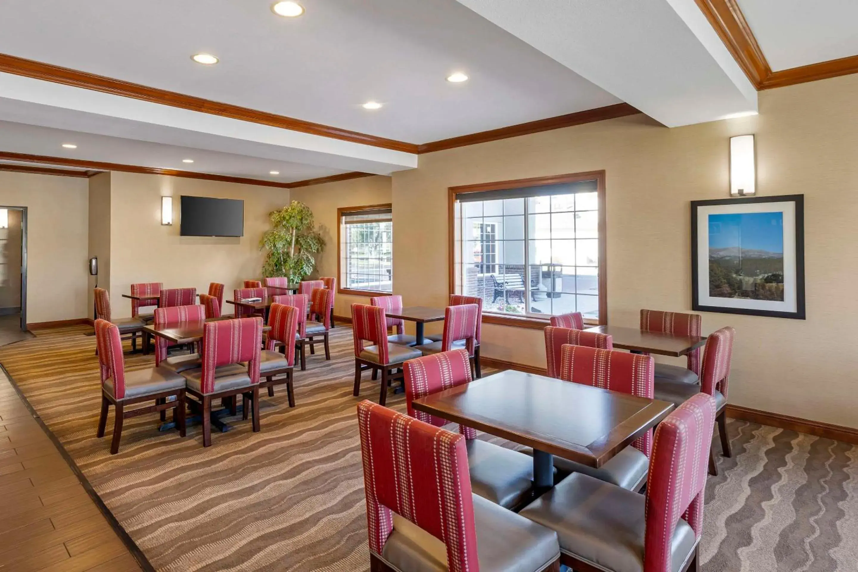 Breakfast in Comfort Inn & Suites Gillette near Campbell Medical Center Breakfast in Comfort Inn & Suites Gillette near Campbell Medical Center