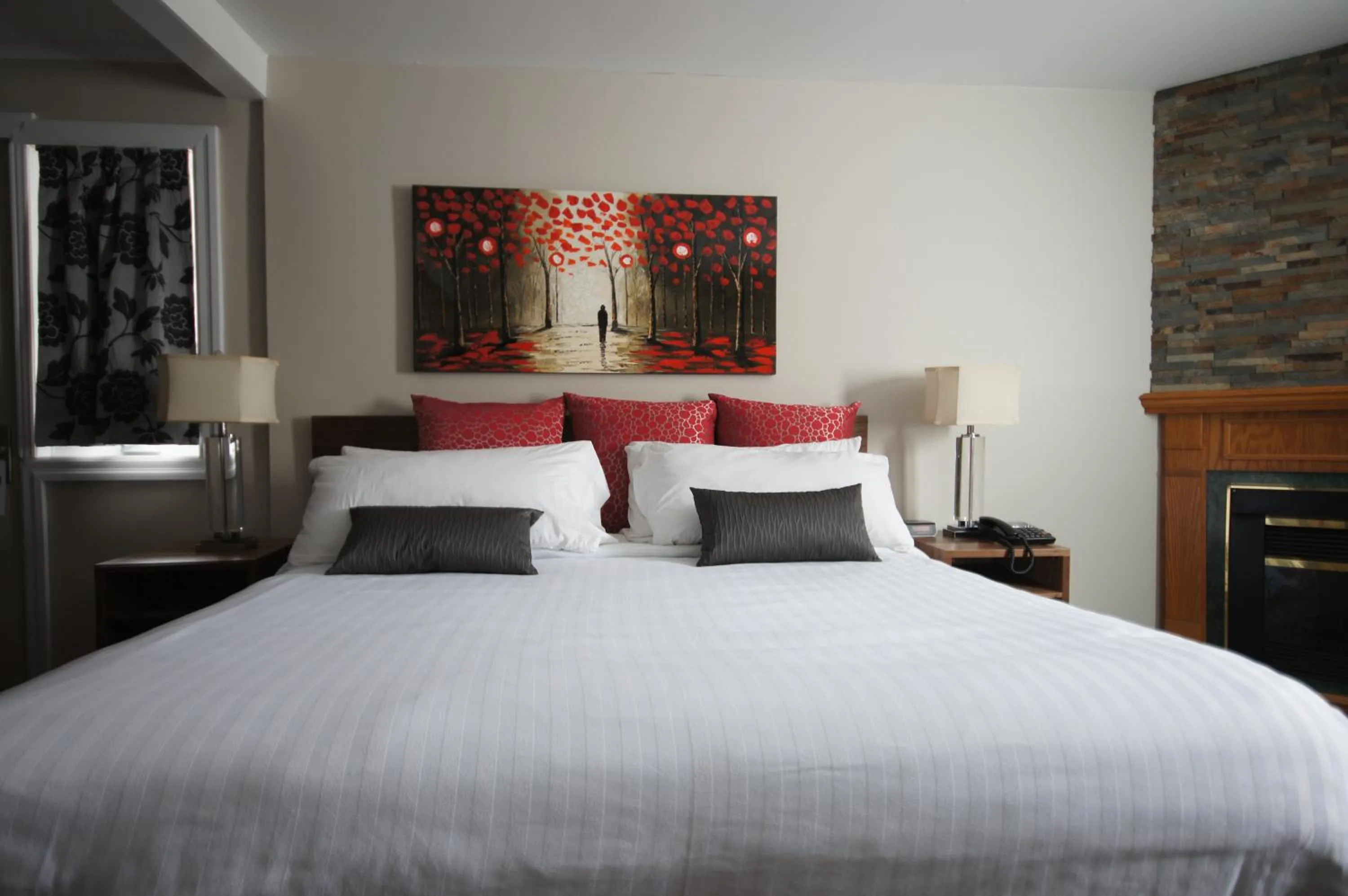 Bed in Le Deauville Motel