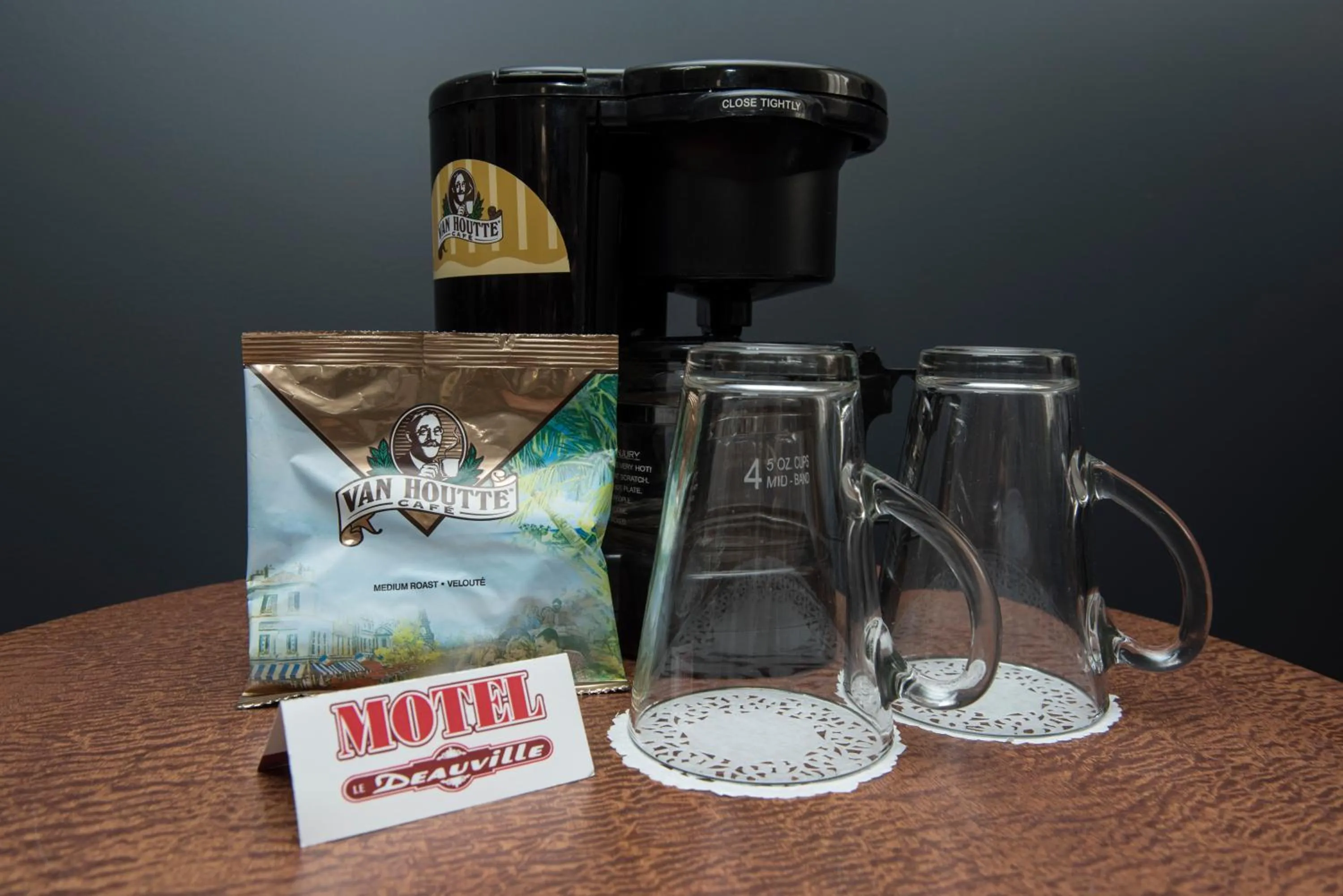 Coffee/tea facilities in Le Deauville Motel