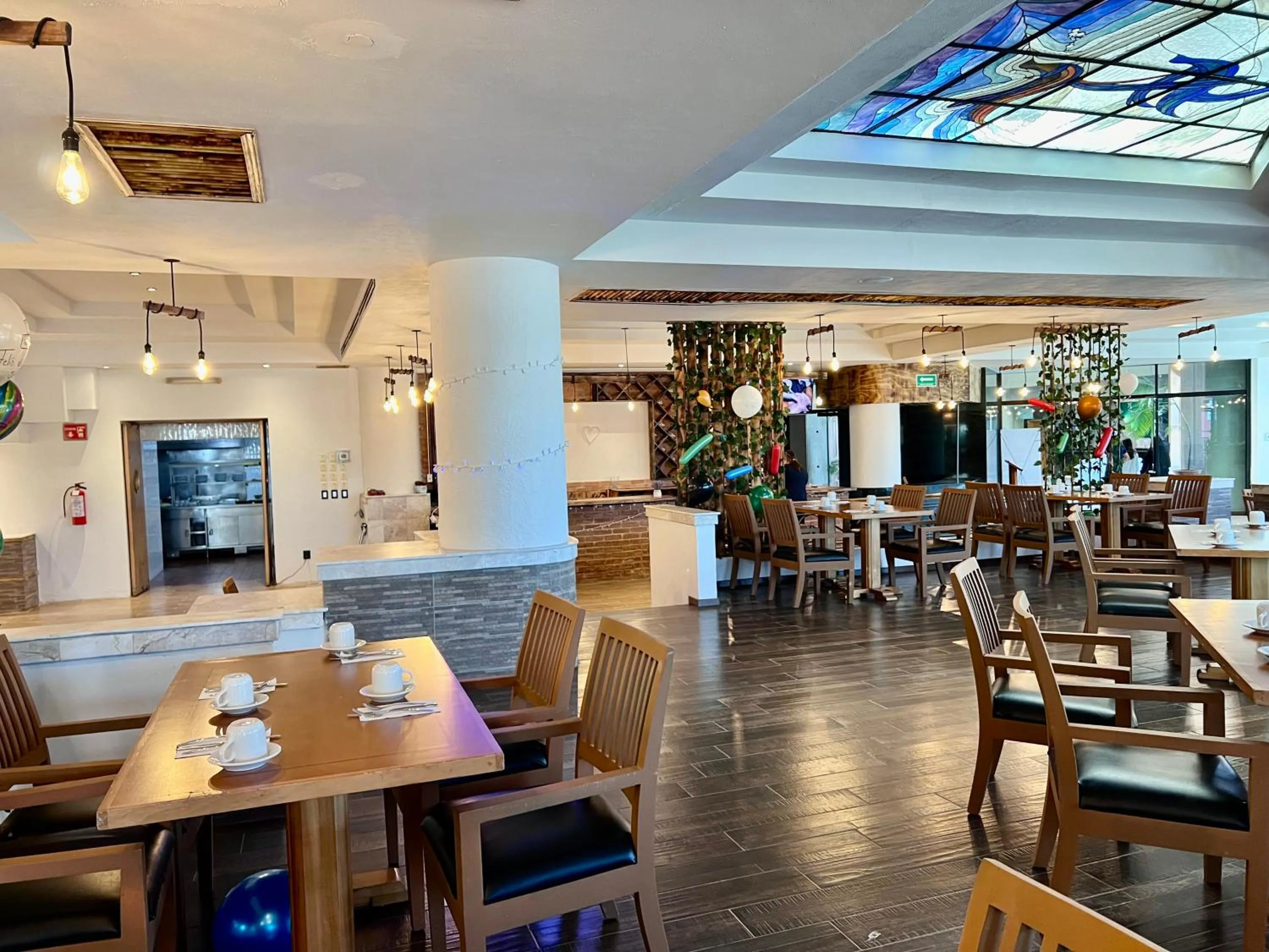 Restaurant/places to eat in Hotel Florencia by Marho